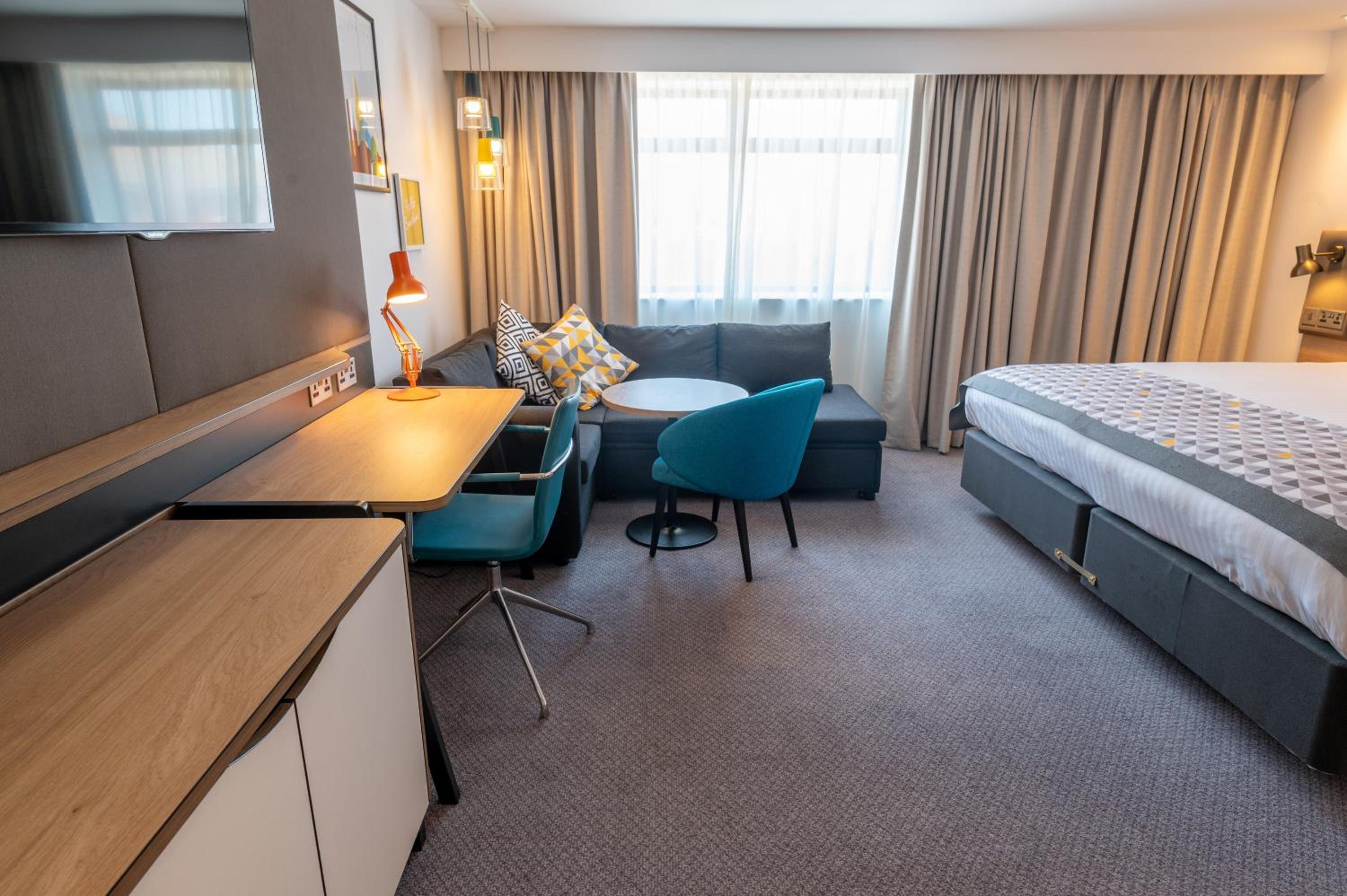 Premium King Room - Photo 1
