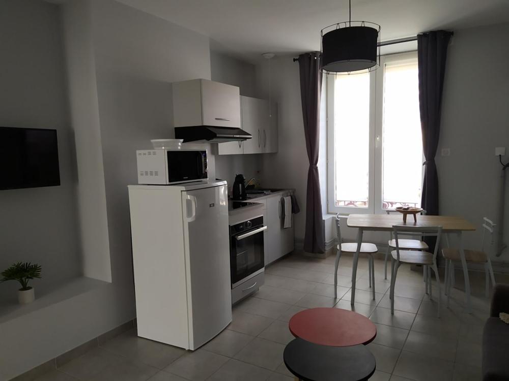 One-Bedroom Apartment - Photo 5