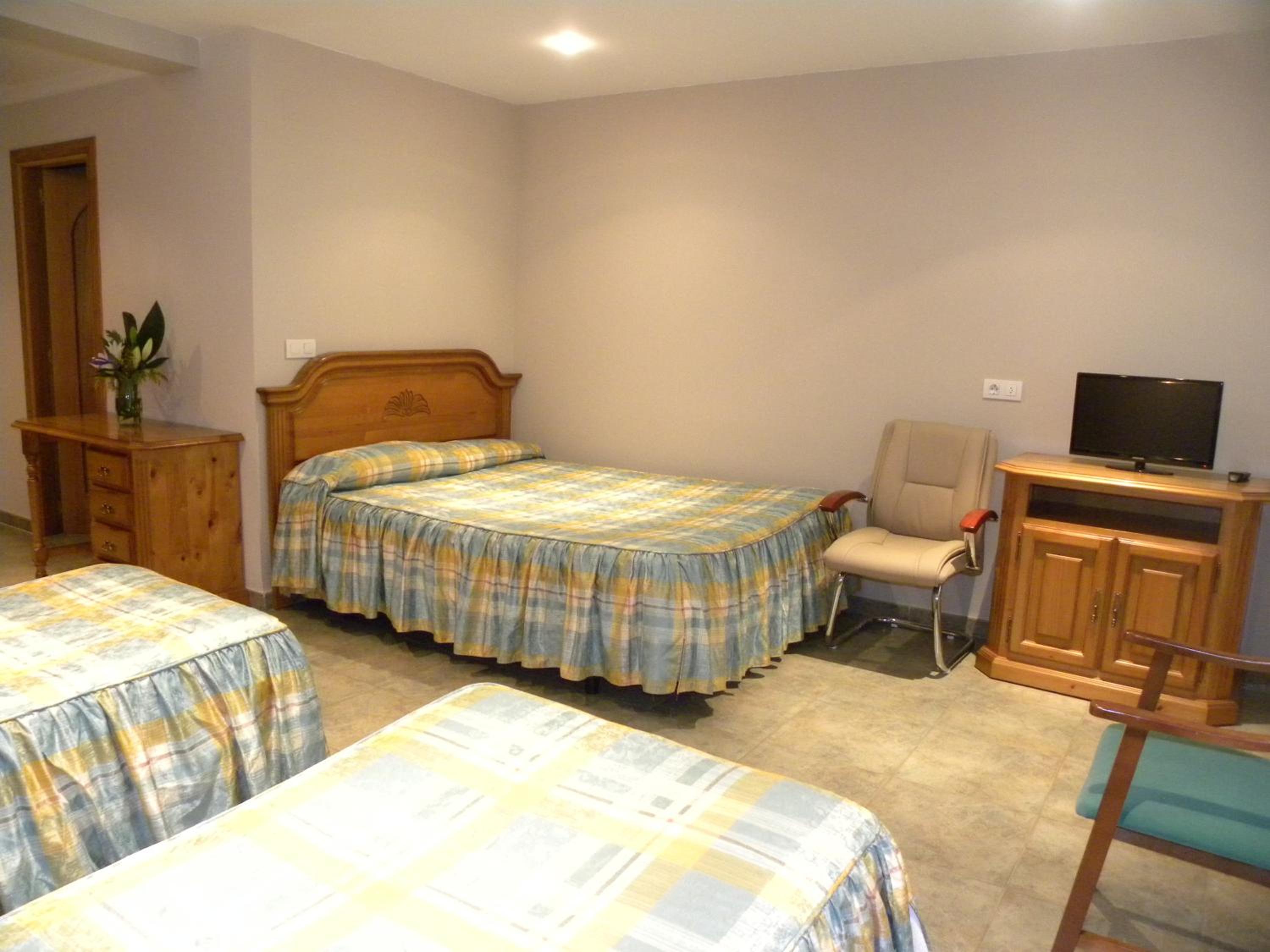 Quadruple Room - Photo 4