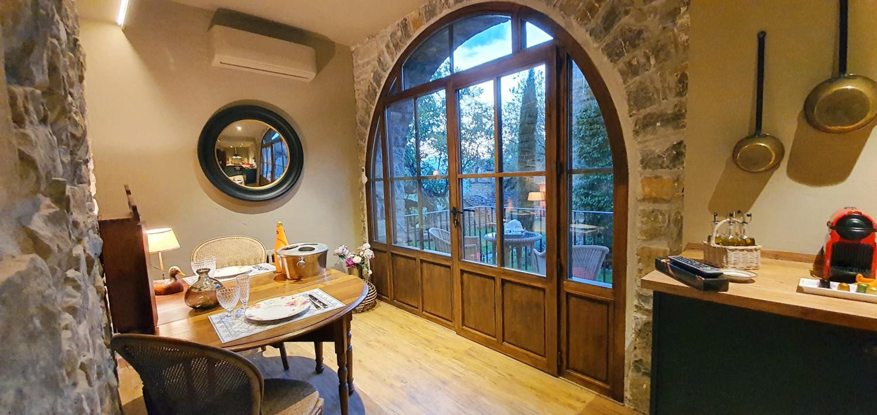 Queen Suite with Spa Bath