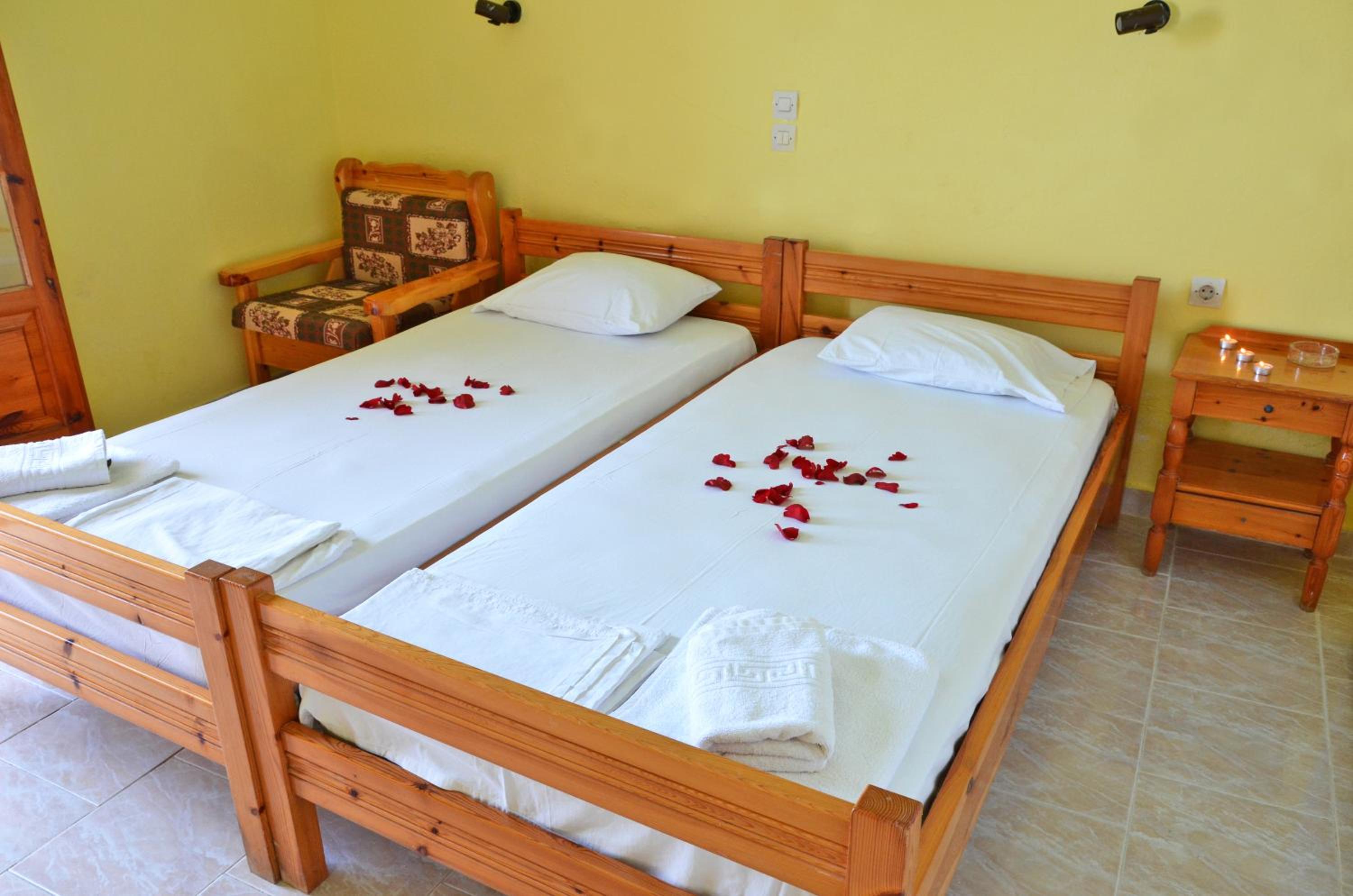 Double or Twin Room with Sea View - Photo 2