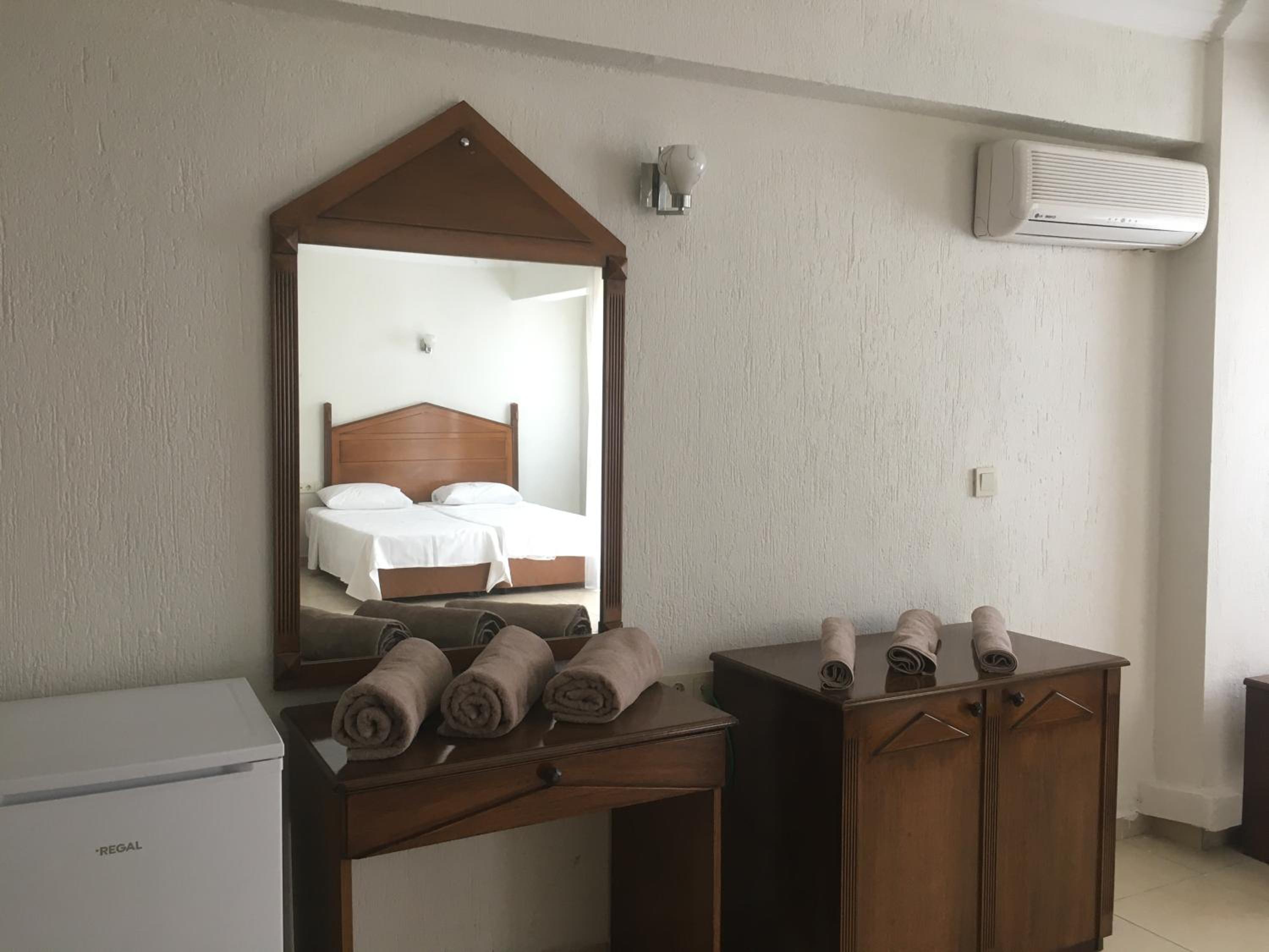 Standard Double Room - Photo 3