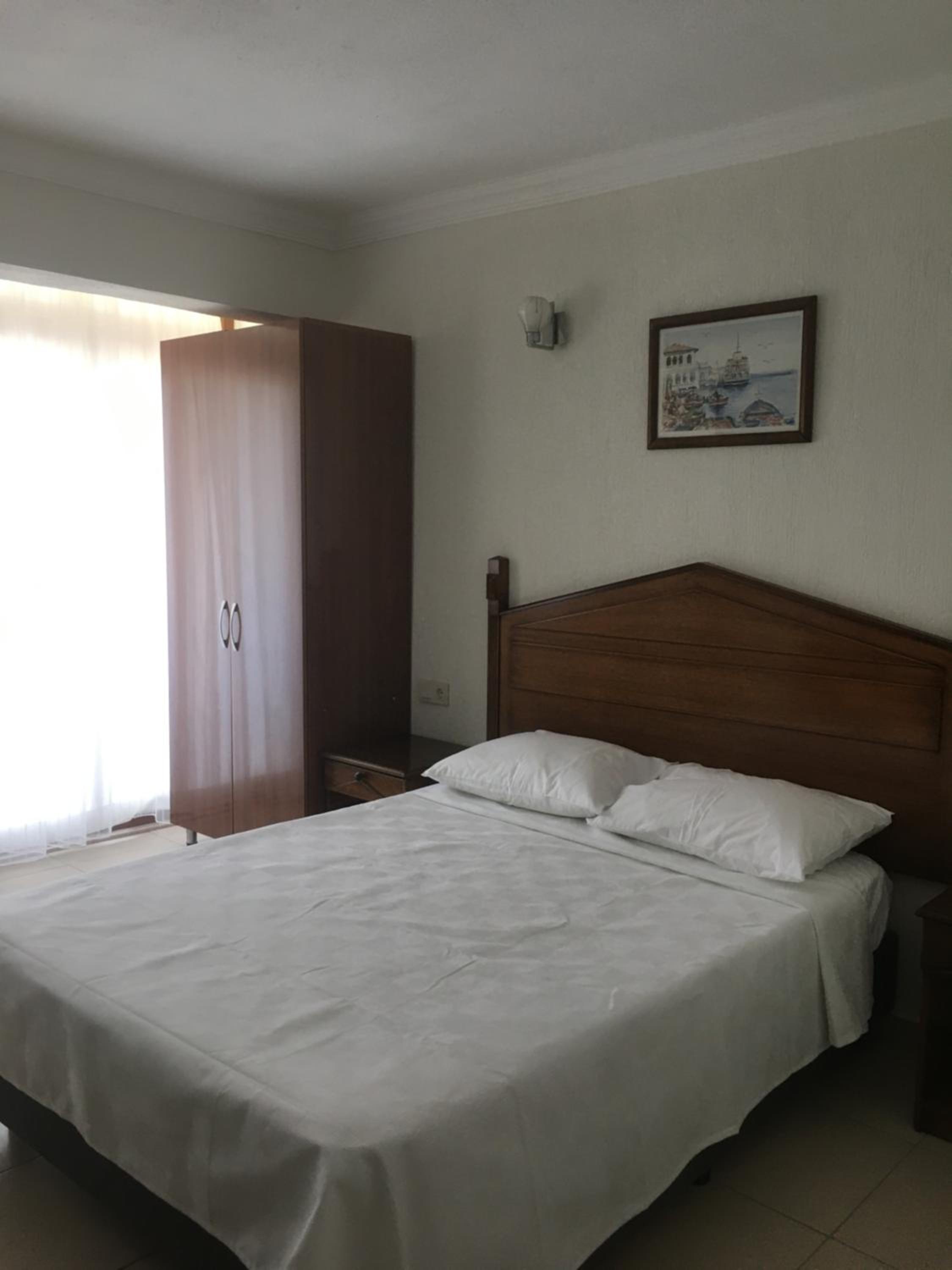 Standard Double Room - Photo 5
