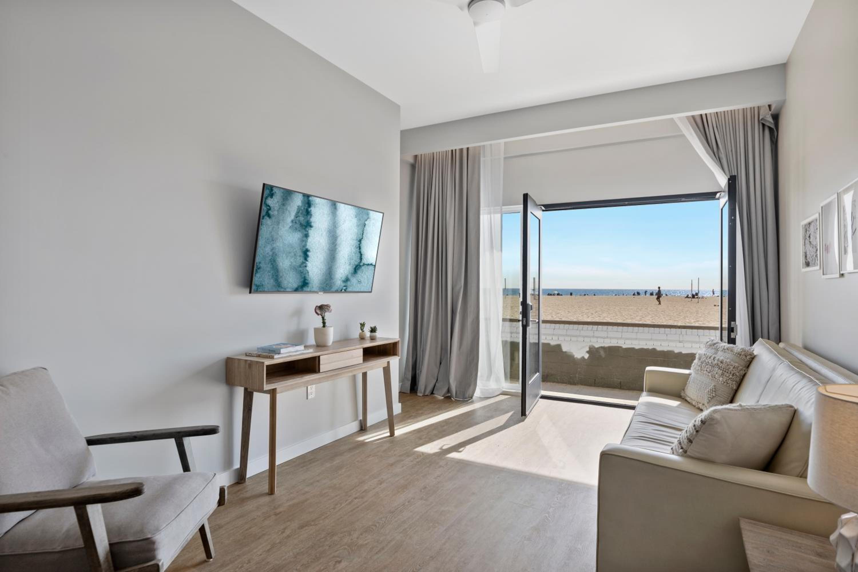 King Suite with Ocean View - Photo 6
