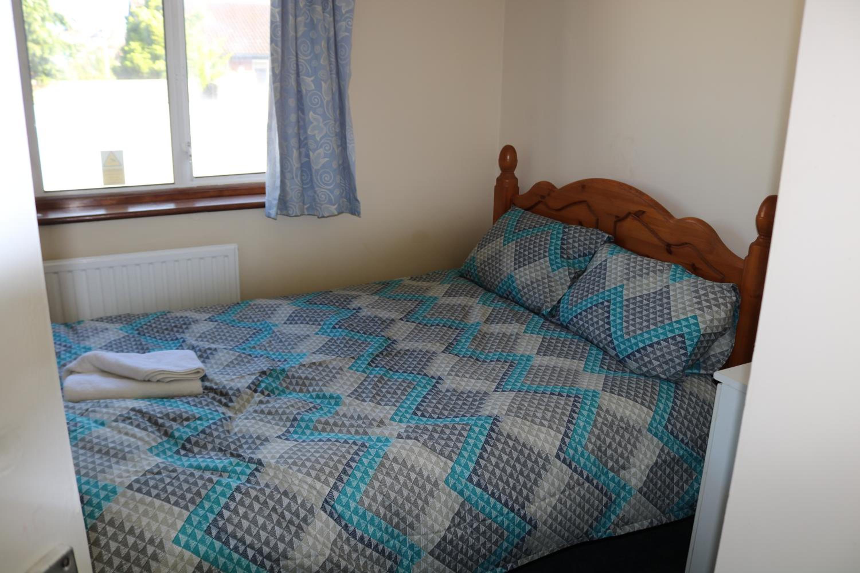 Single Room with Shared Bathroom