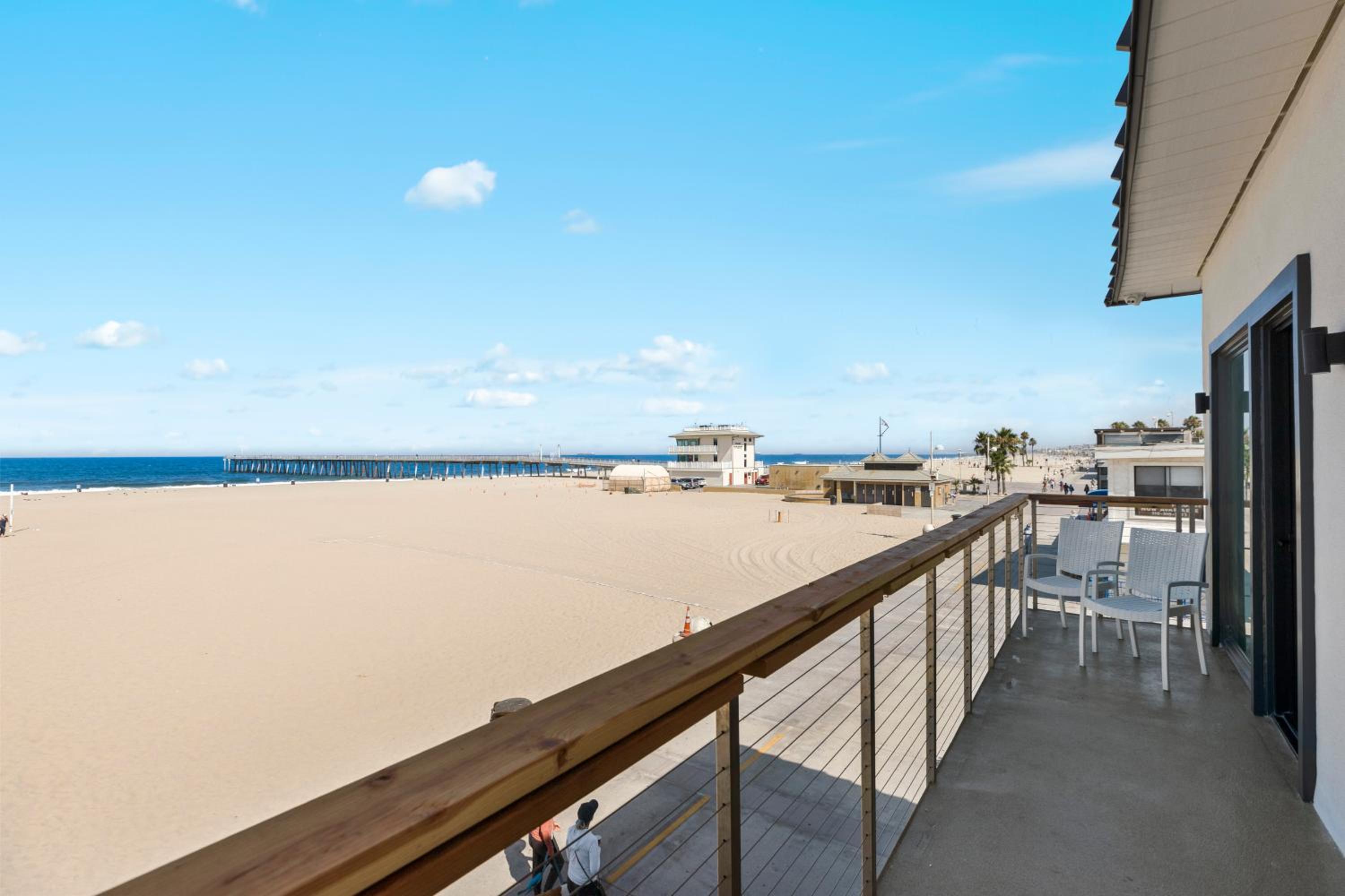 Superior Suite with Sea View - Photo 3