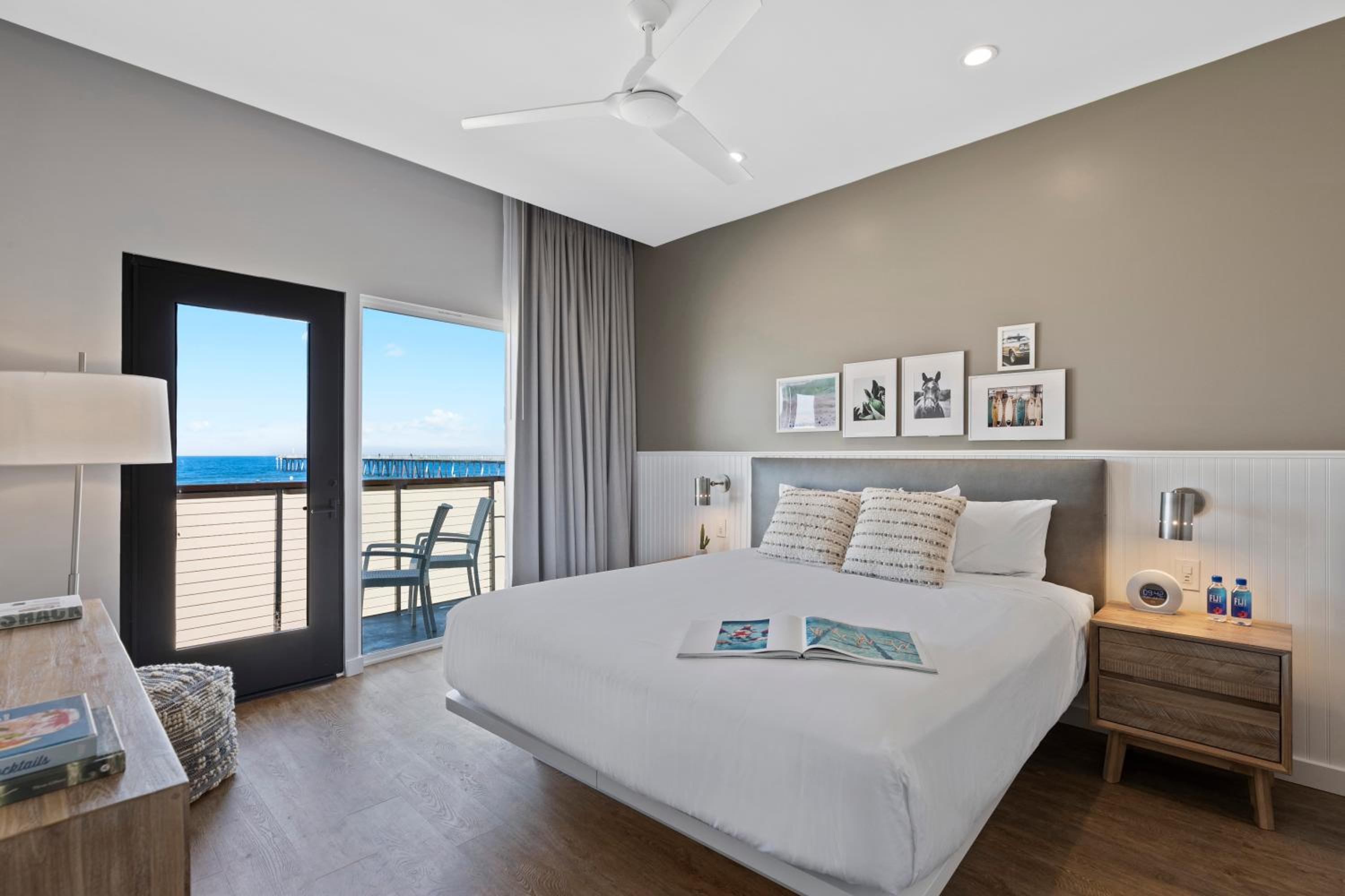 Superior Suite with Sea View - Photo 4