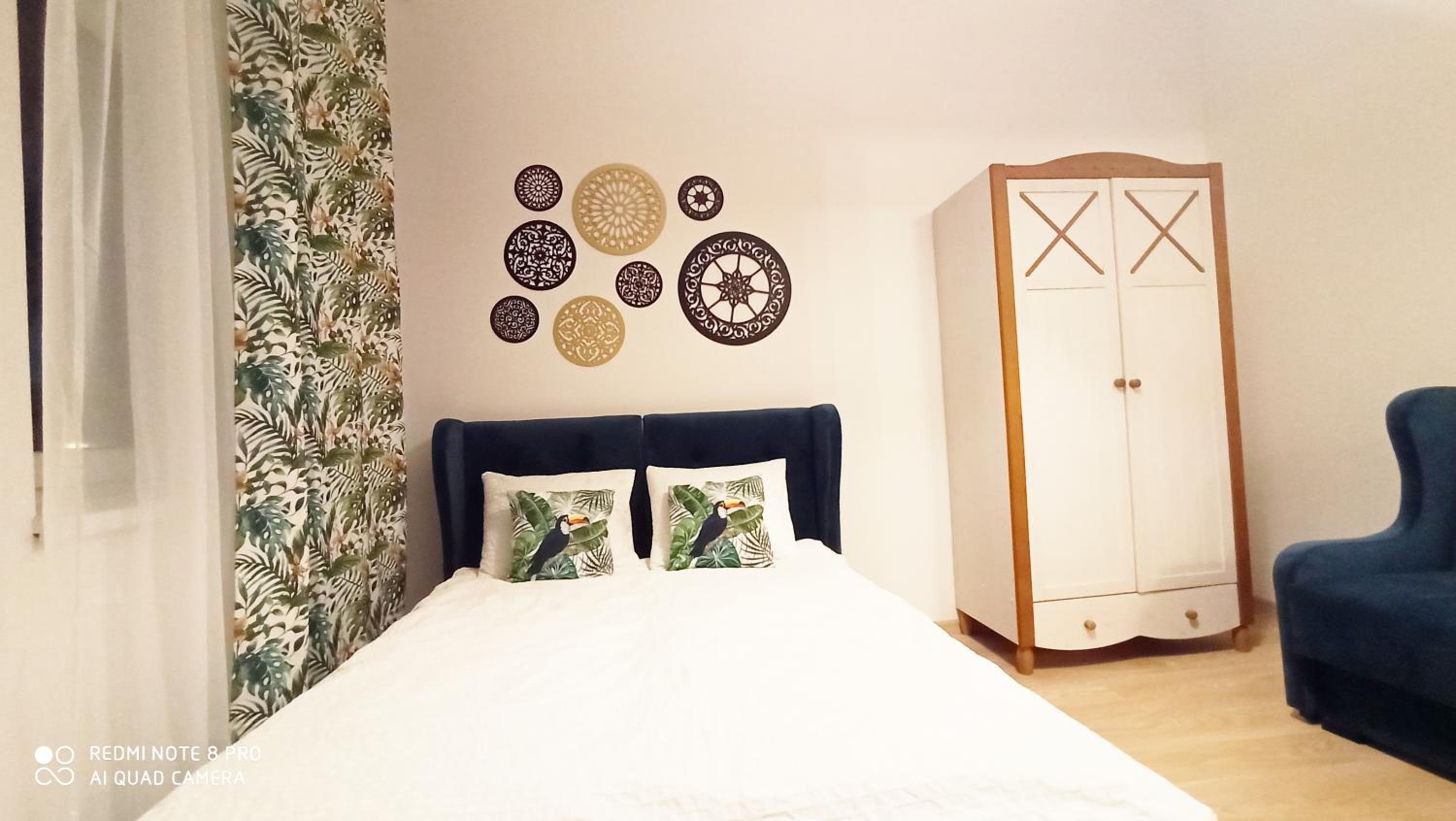 One-Bedroom Apartment - Photo 12