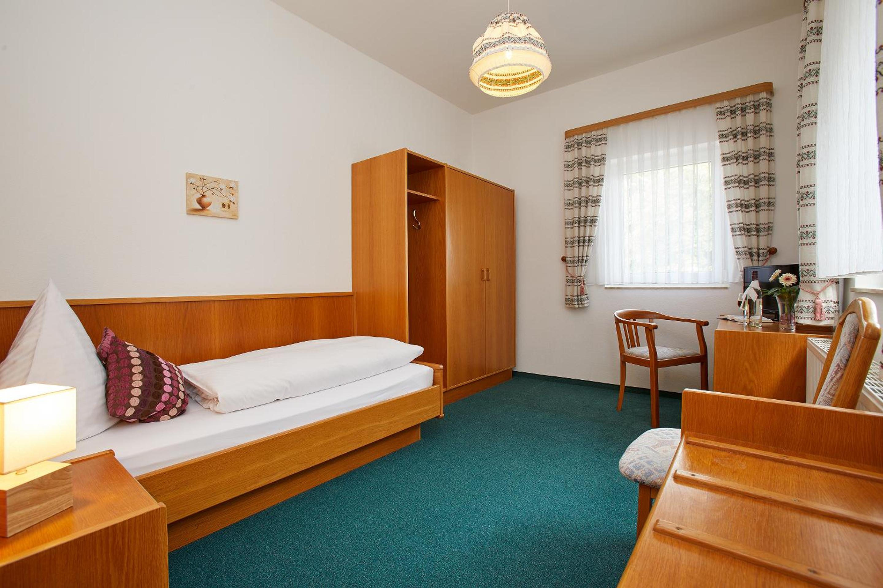 Single Room photo 3