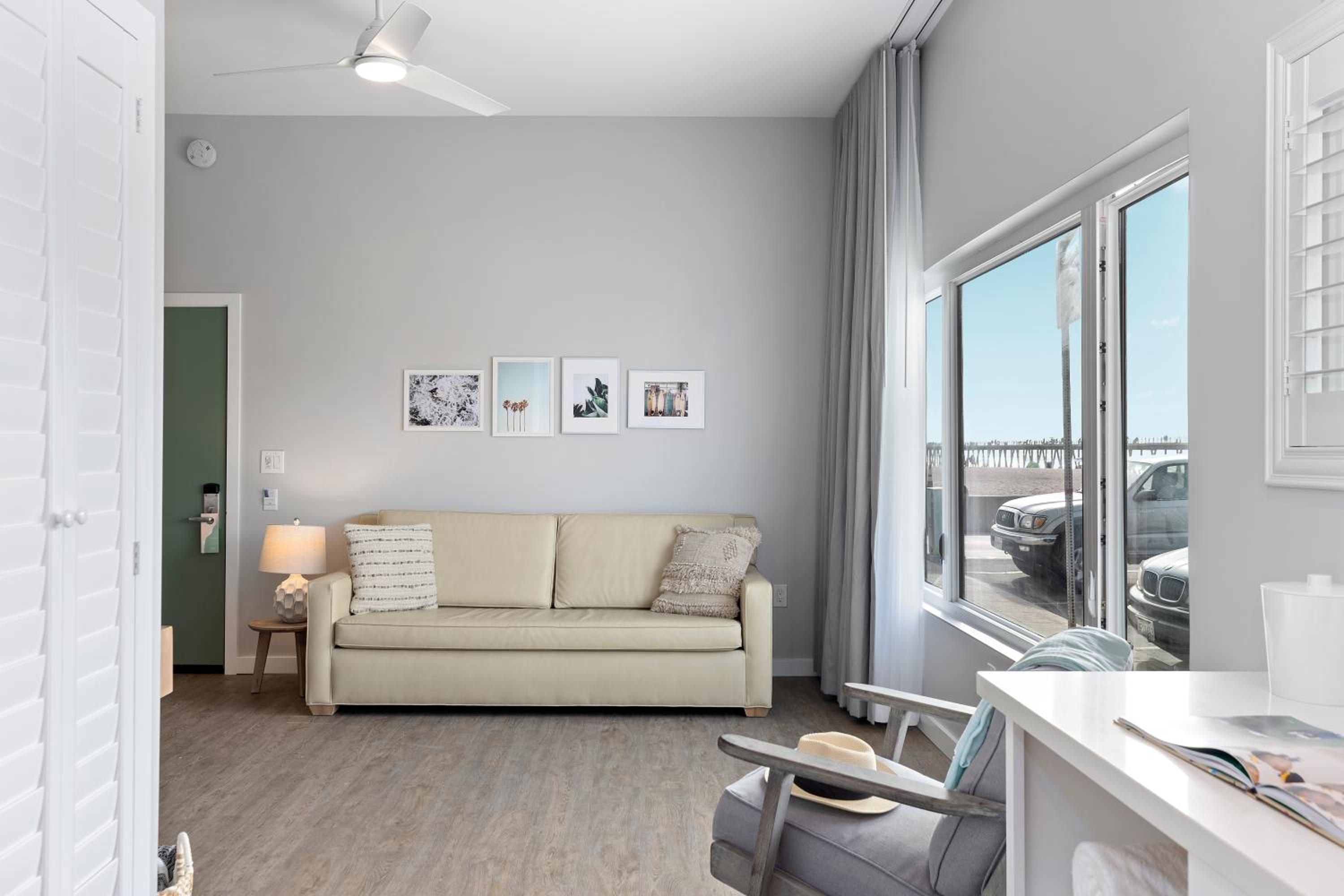 Queen Room - Disability Access - Photo 2