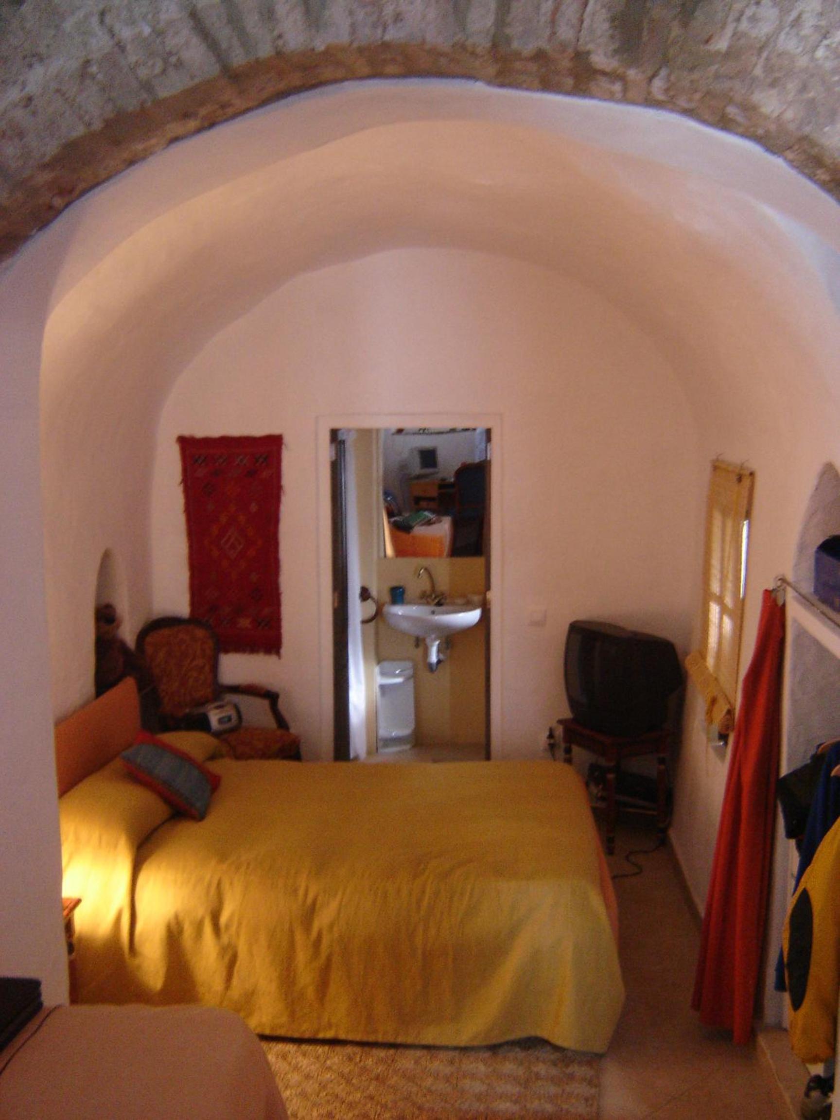 Budget Double Room photo 3