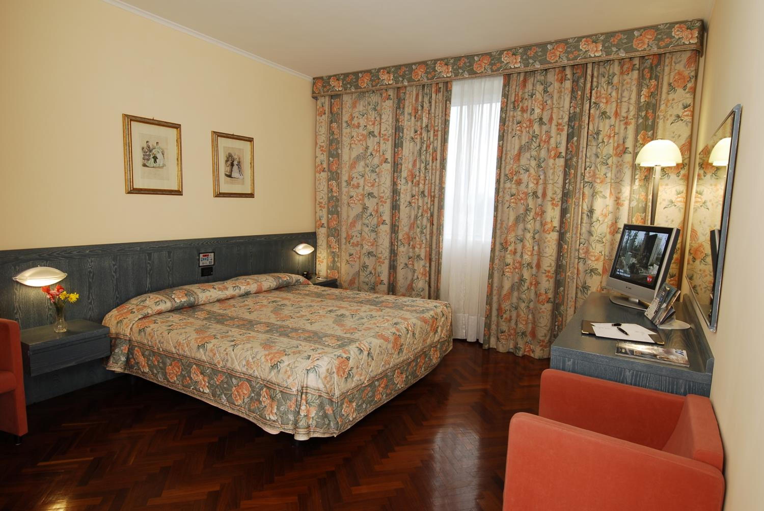 Junior Suite - Photo 1