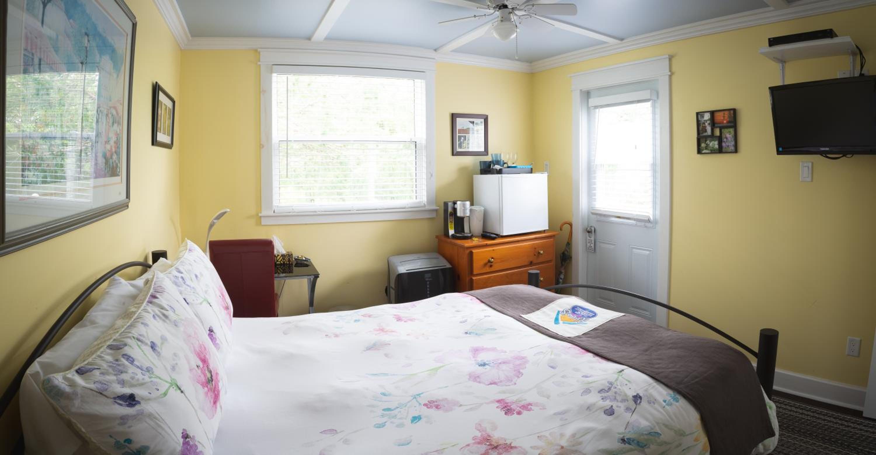 Small Double Room photo 1
