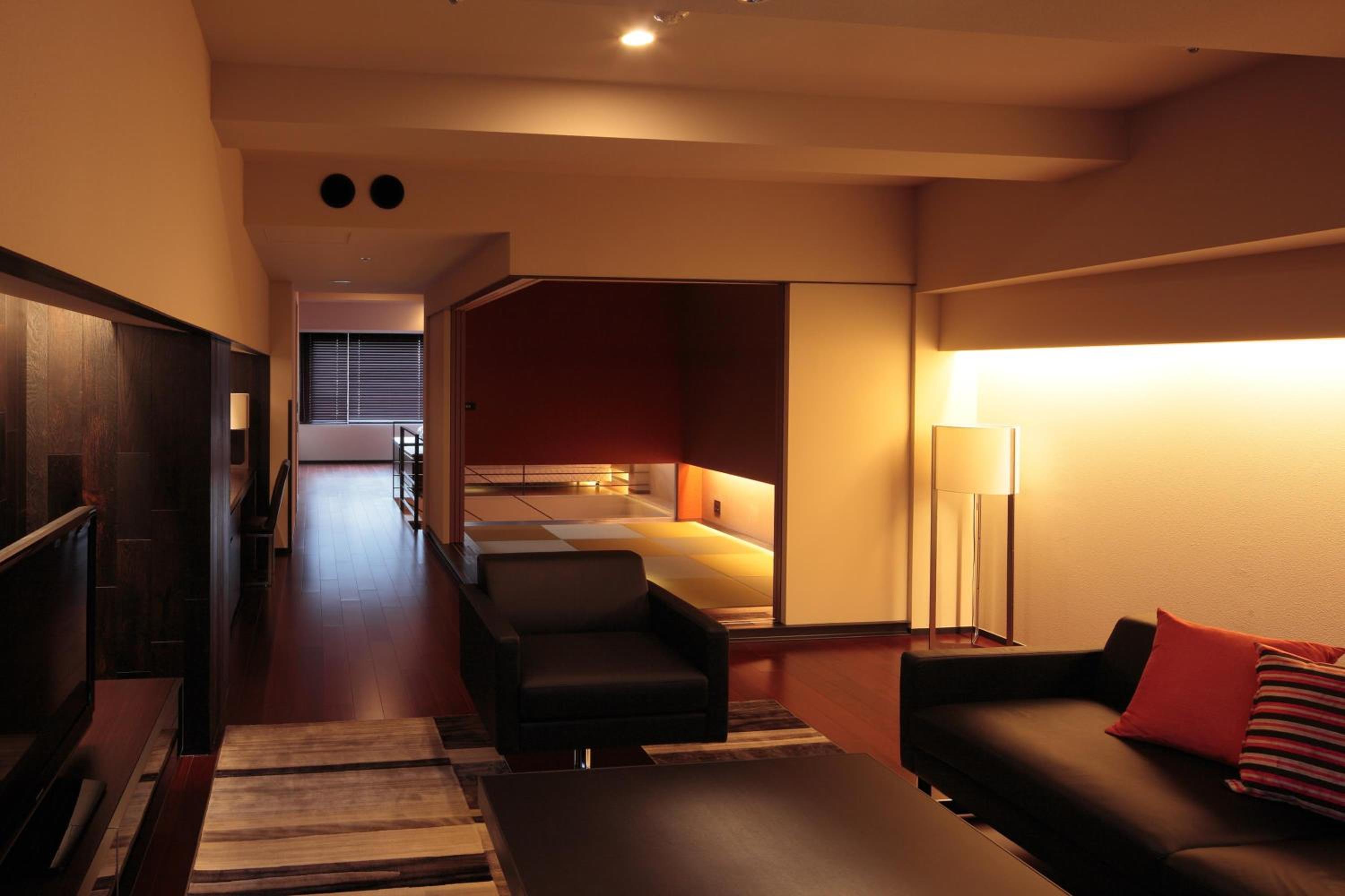 Suite with Hot Spring Bath - Photo 10