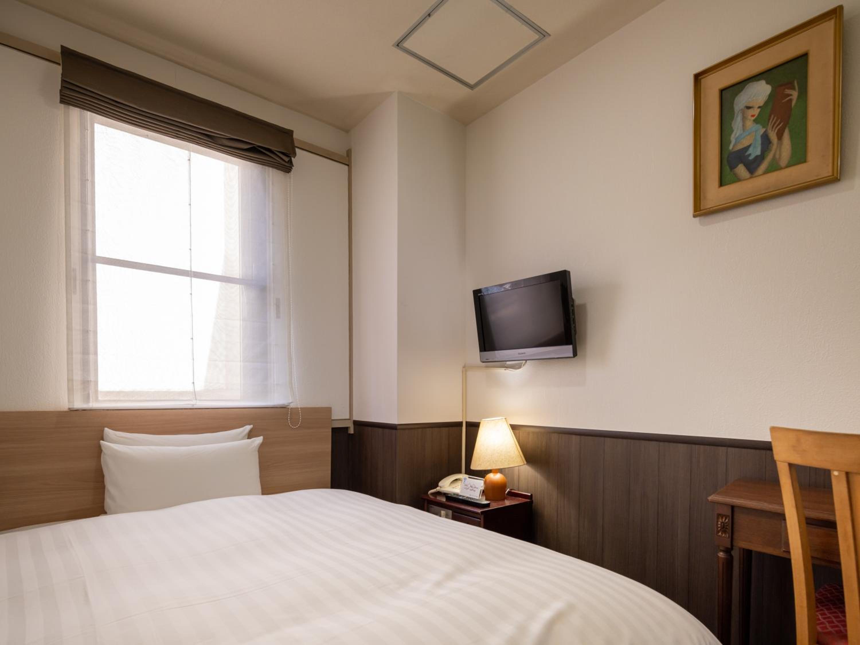 Run of House Short Stay - Check-In 20:00 Check-Out 9:00
