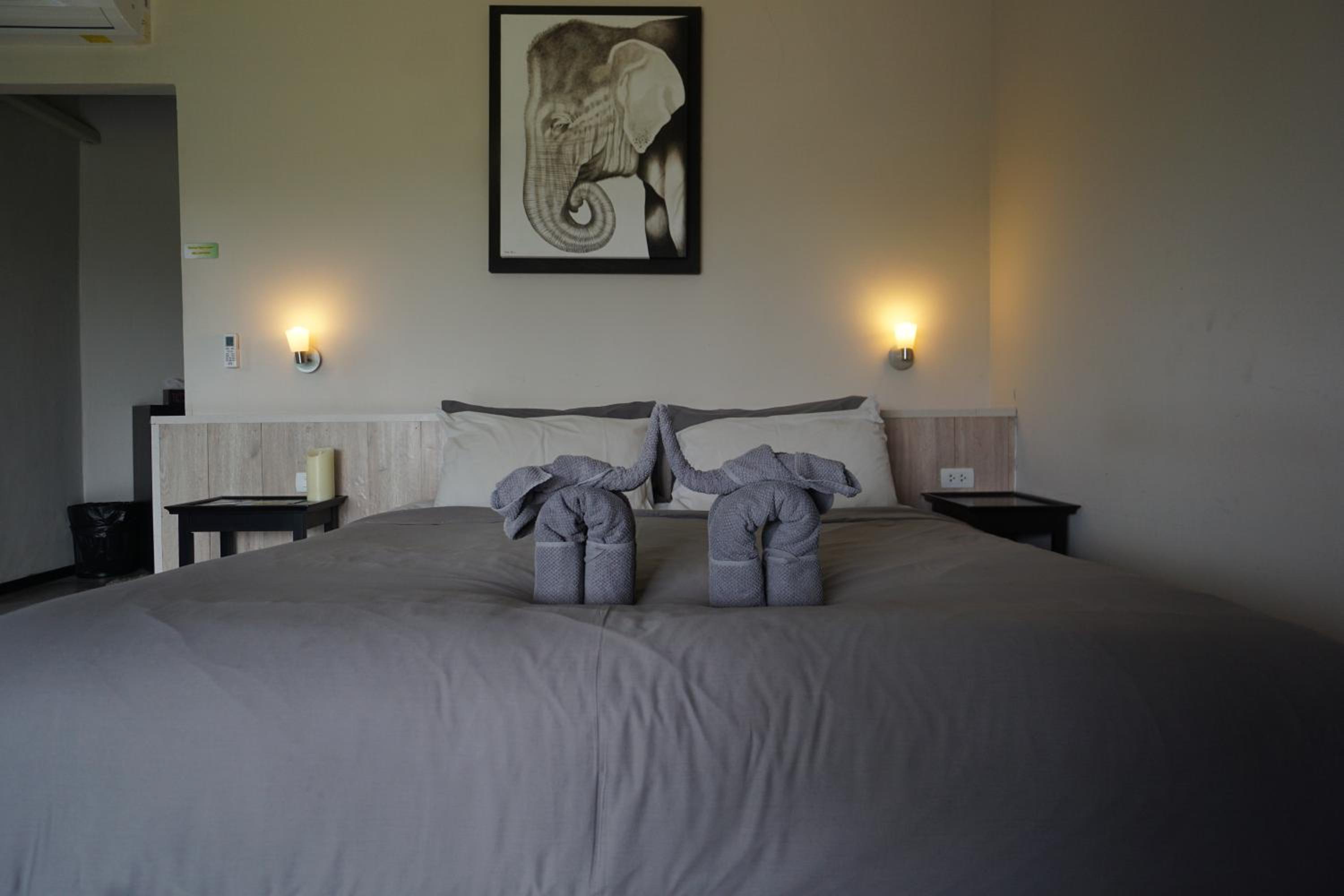 Double Room with Garden View - Photo 13