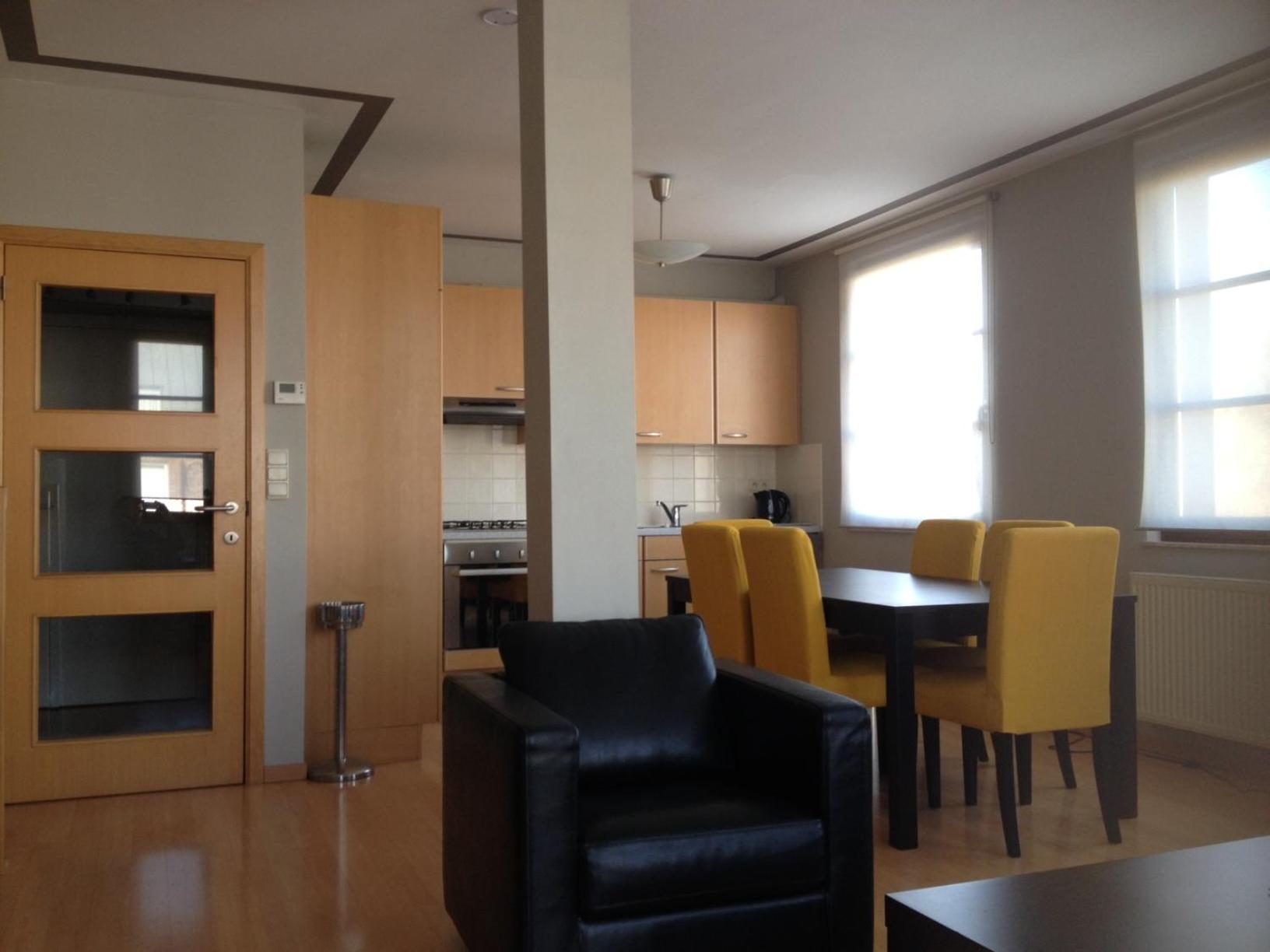 Two-Bedroom Apartment with Balcony photo 2