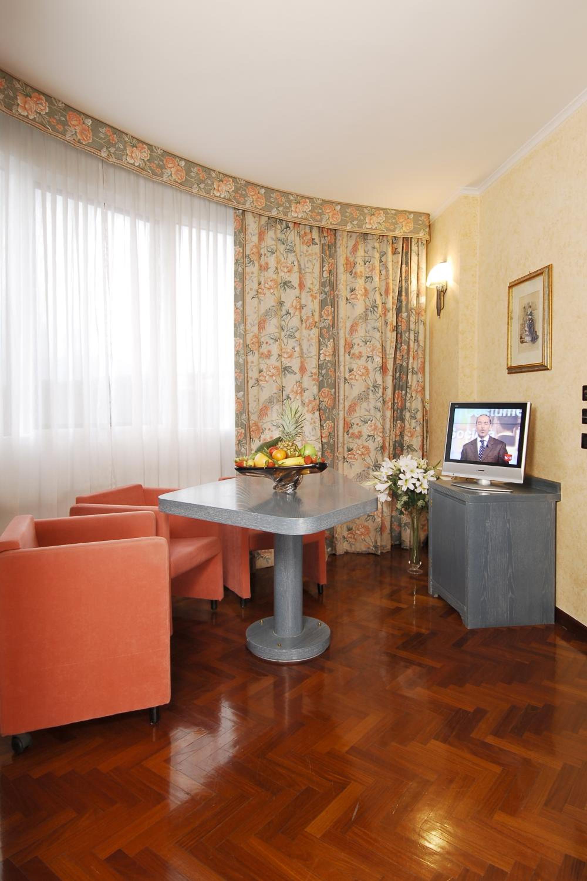 Junior Suite - Photo 2