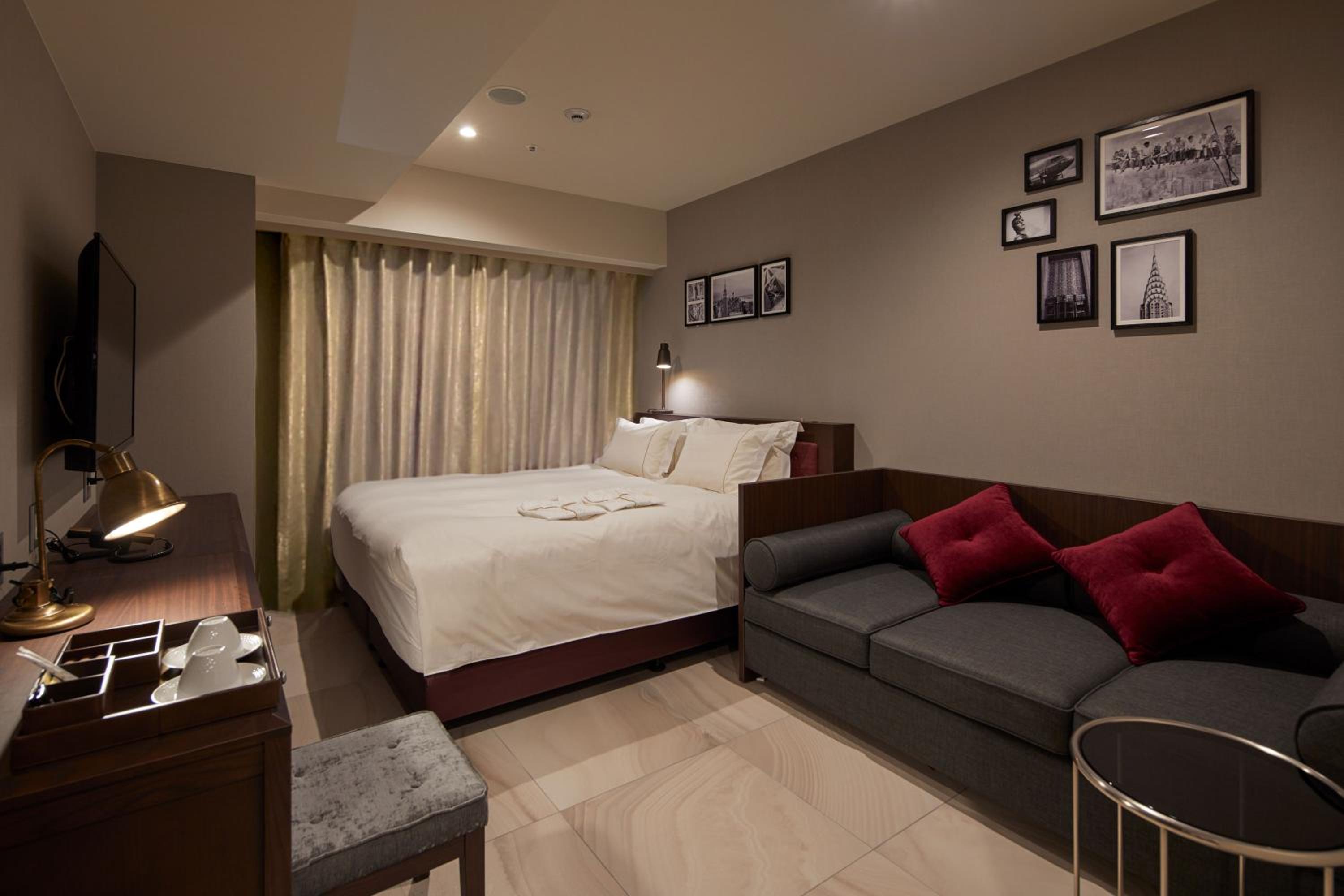 Superior King Room (with Extra Bed from 3 Adults) - Photo 1