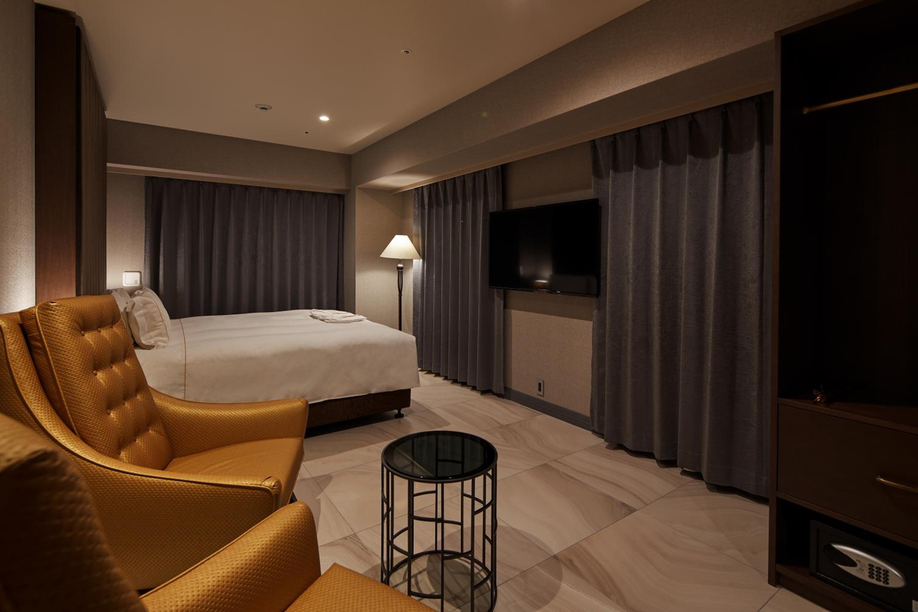 Premier King Room - Photo 1