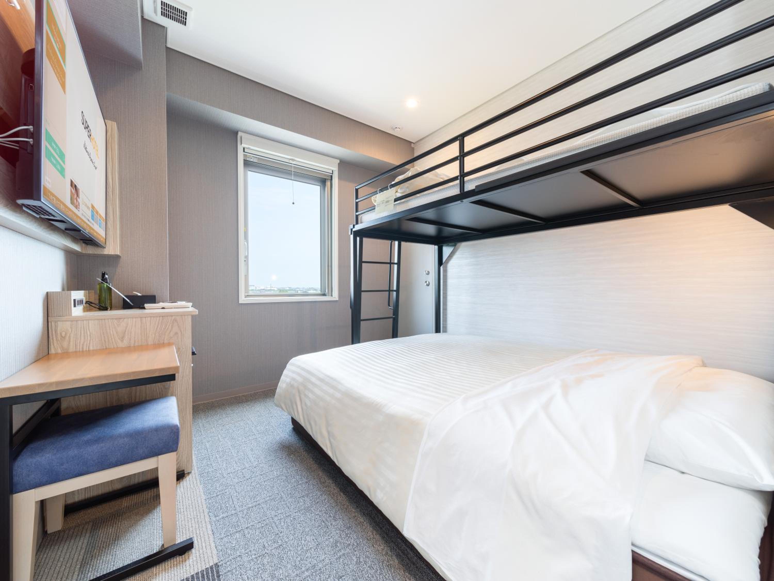 Twin Room with Bunk Bed - Non-Smoking - Photo 6