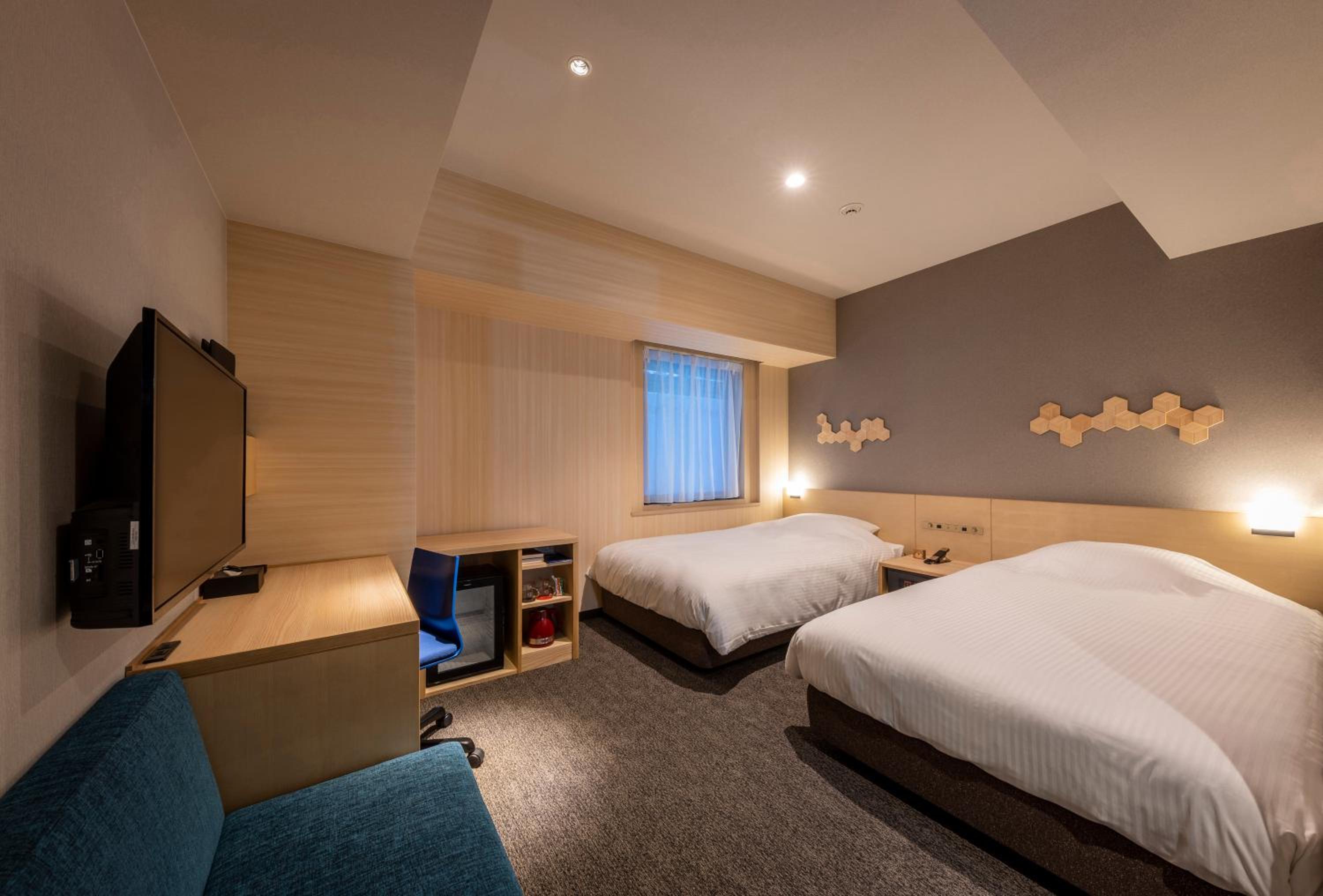 Twin Room - Photo 2
