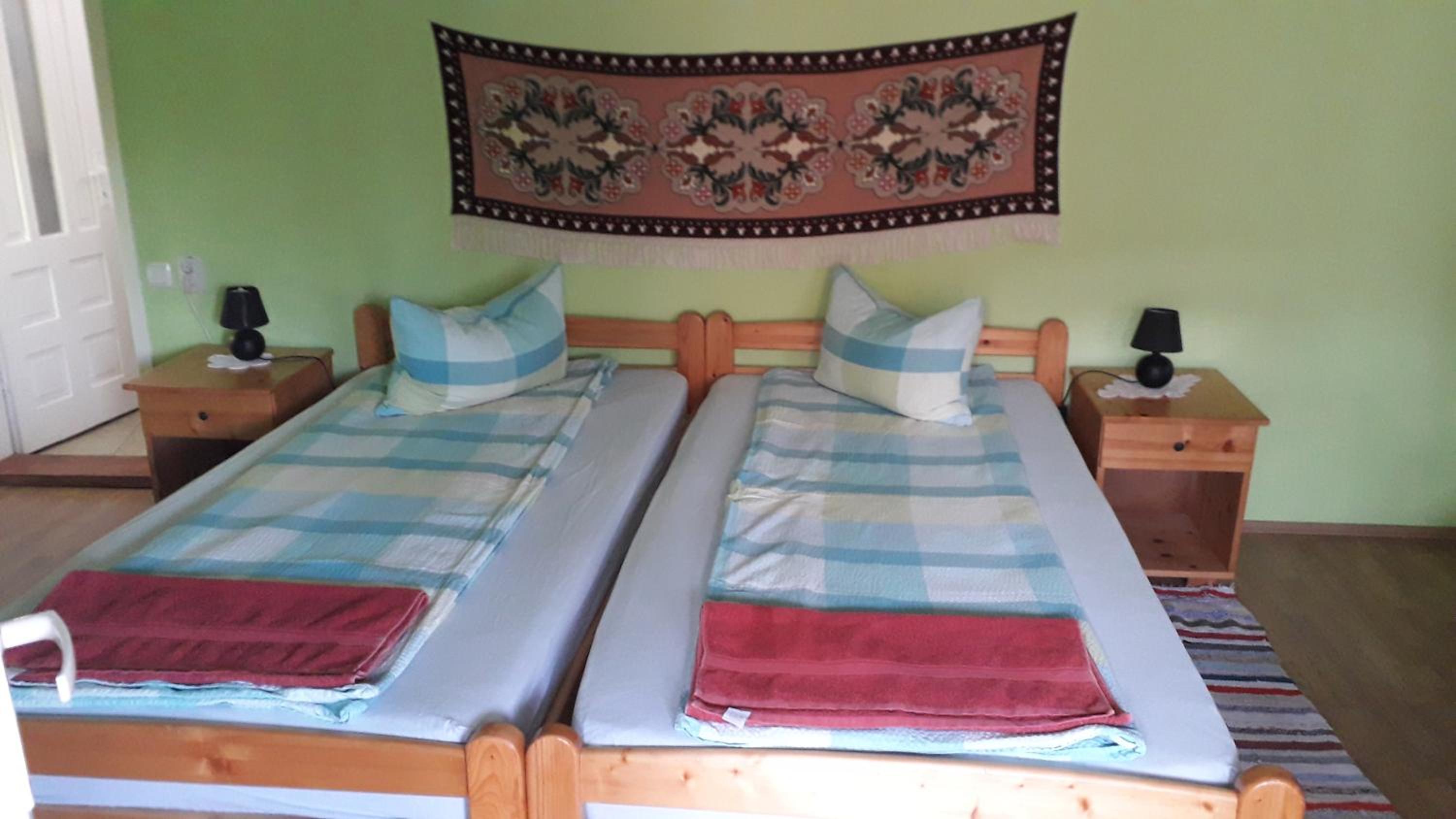 Small Twin Room photo 1