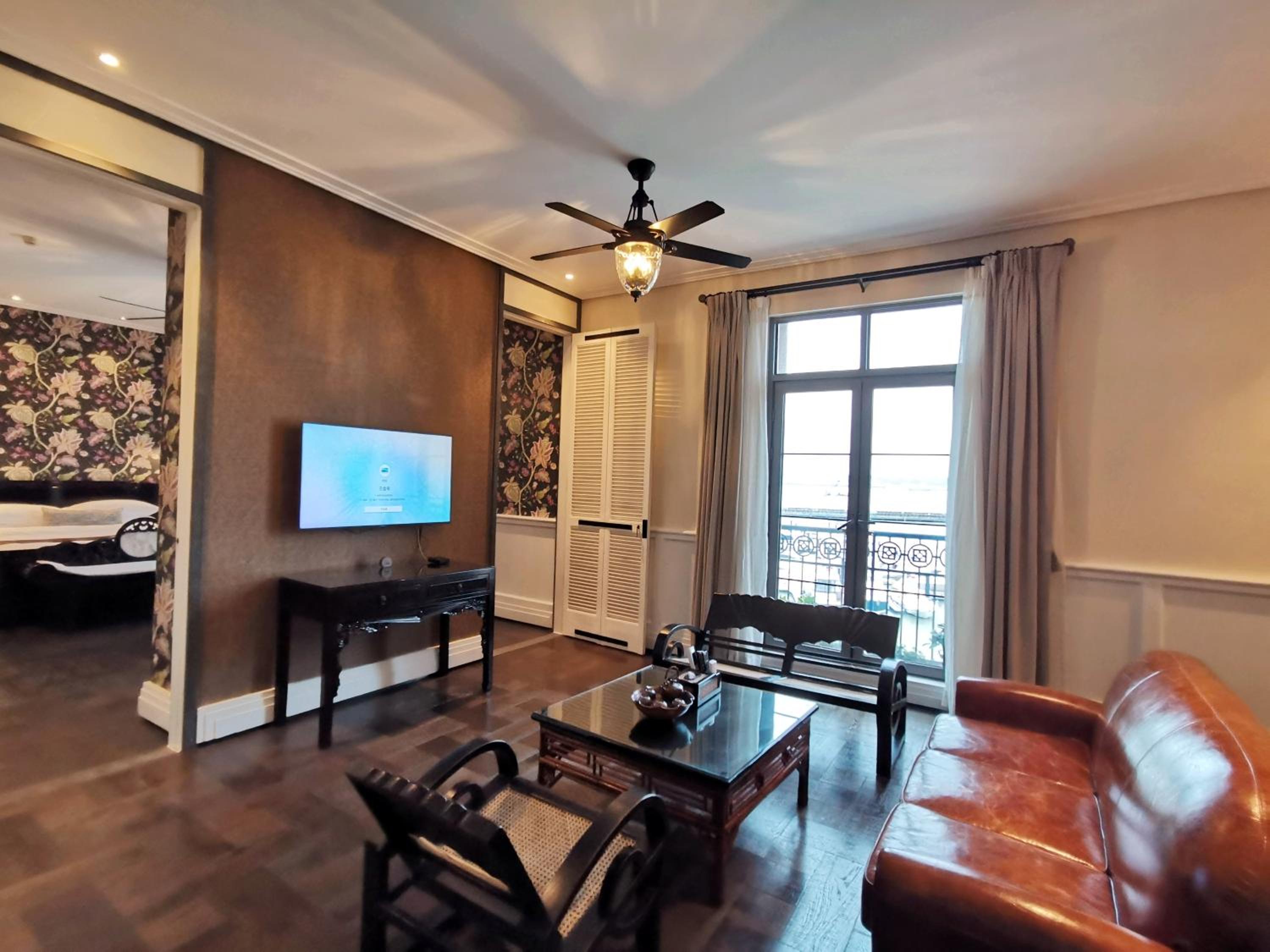 Deluxe Suite with Sea View