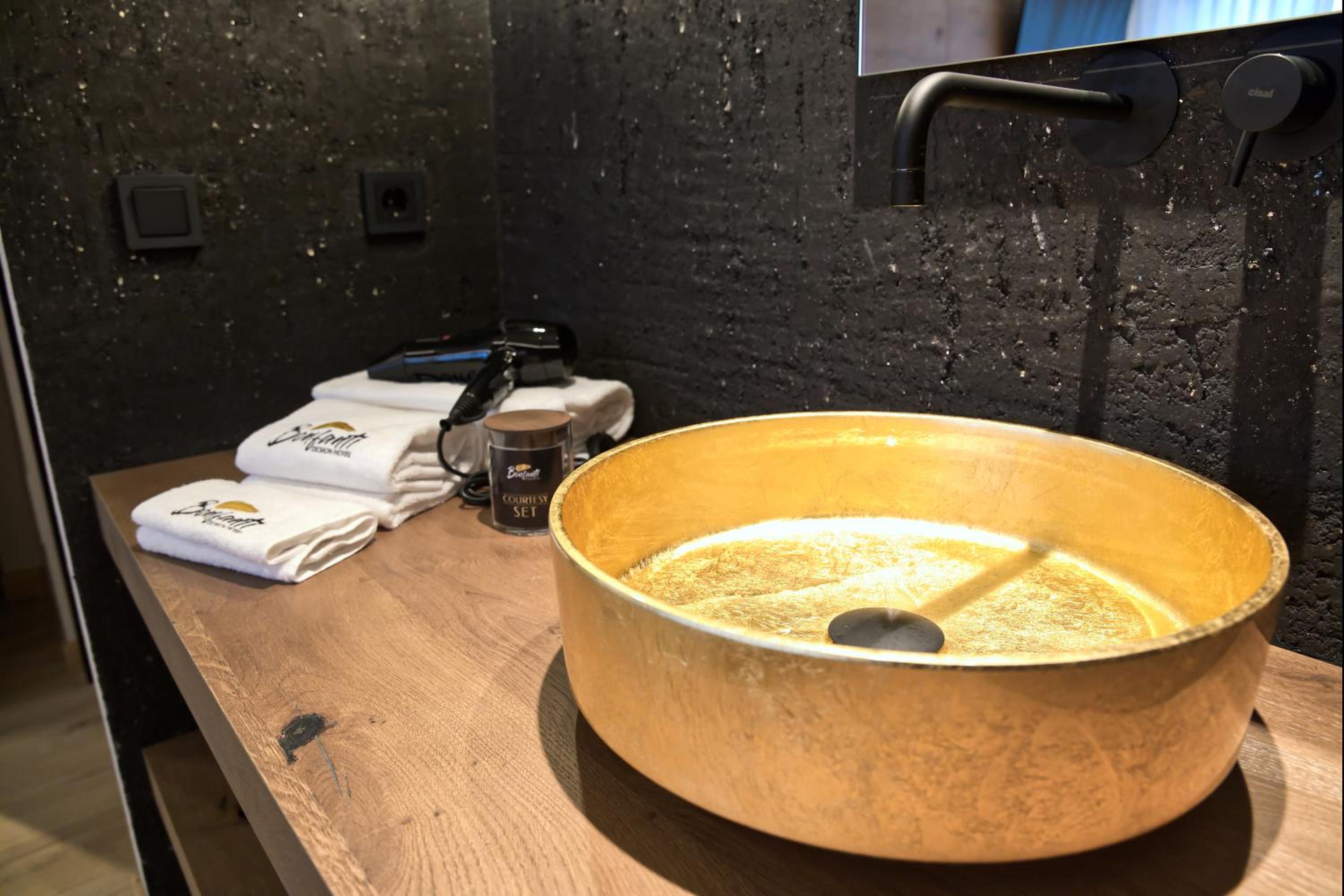 Design Room - Photo 2