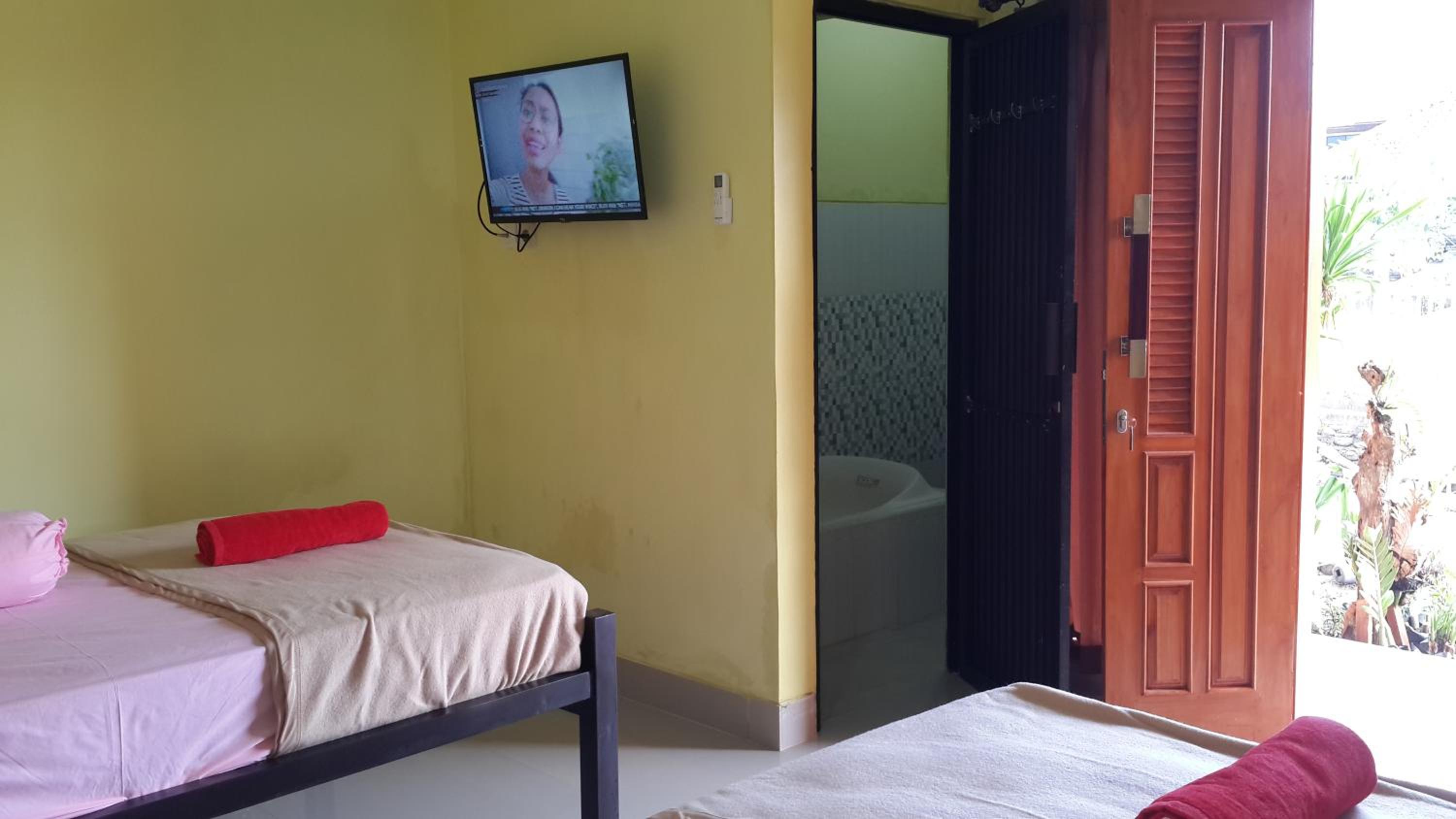 Double Room with Private Bathroom photo 1
