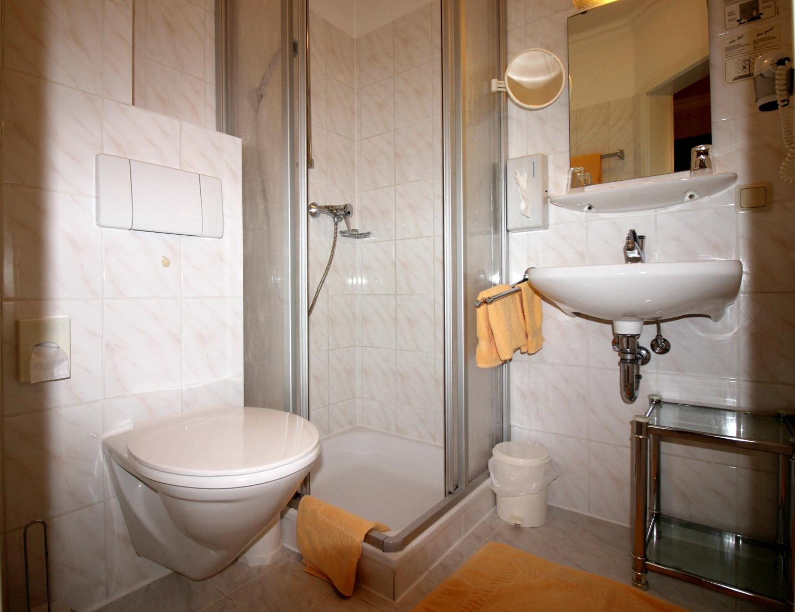 Standard Double Room - Photo 3