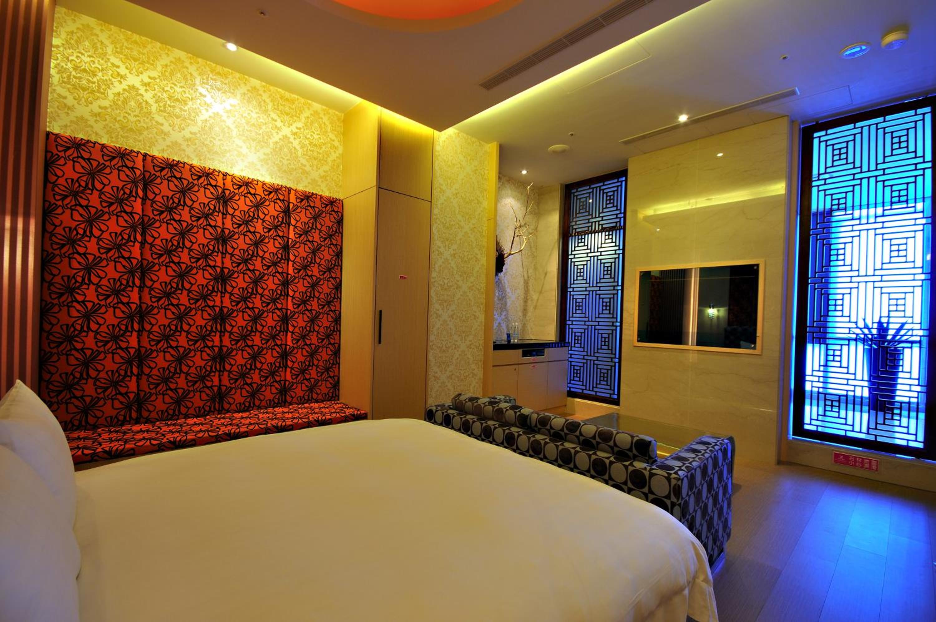 Elegant Double Room photo 2