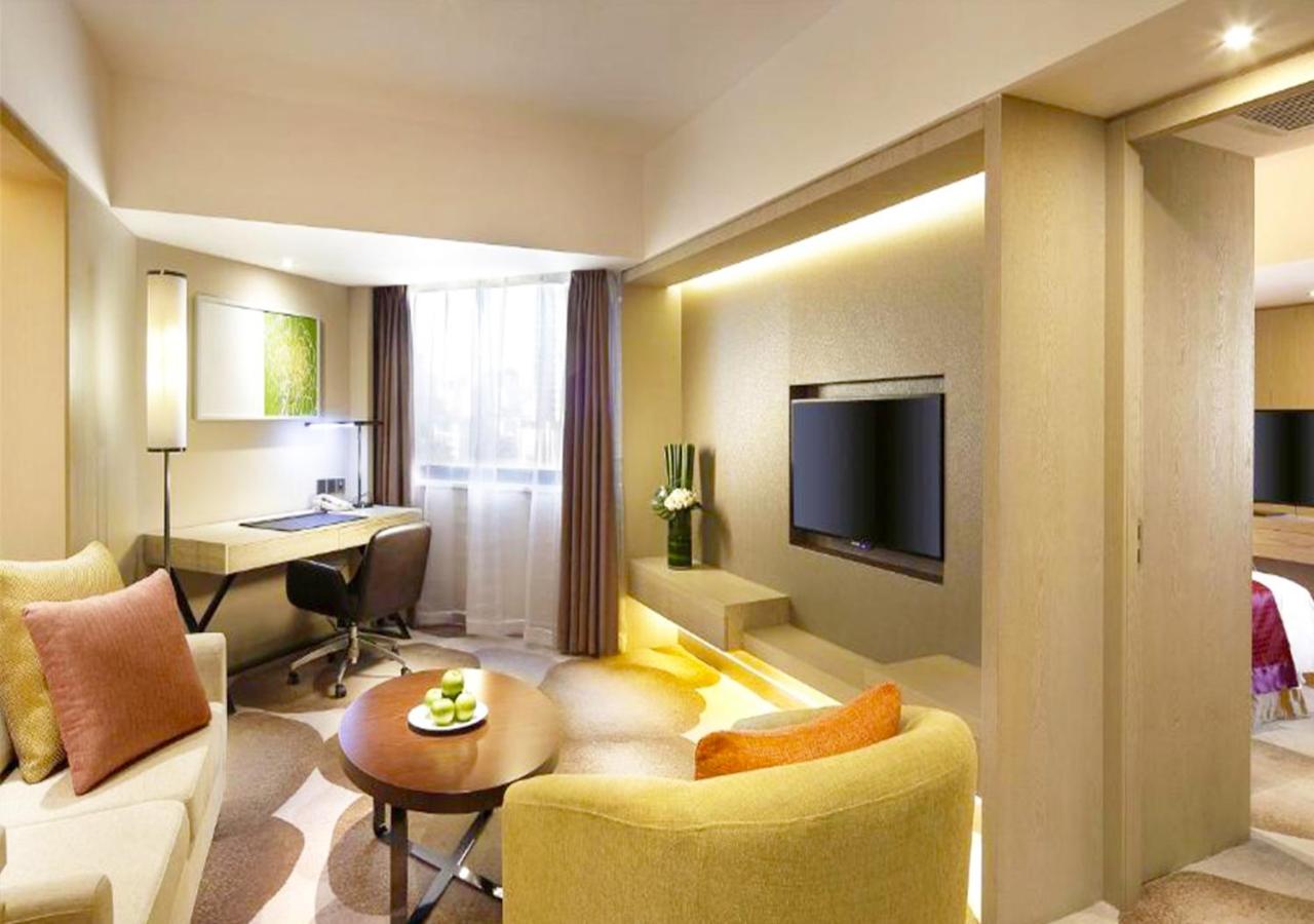 One-Bedroom Suite with City View - Photo 1