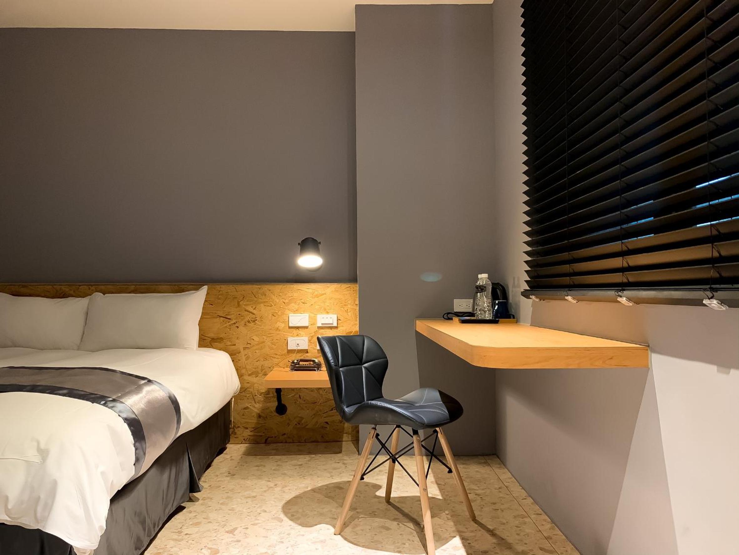 Deluxe Double Room with Bath photo 1