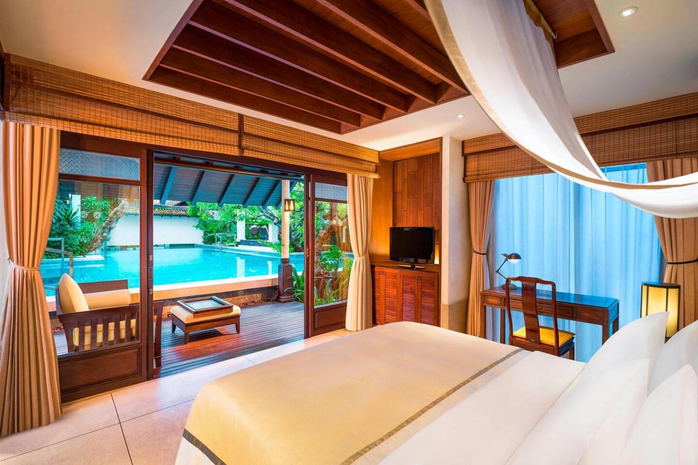 Pool Access Suite King - Photo 1