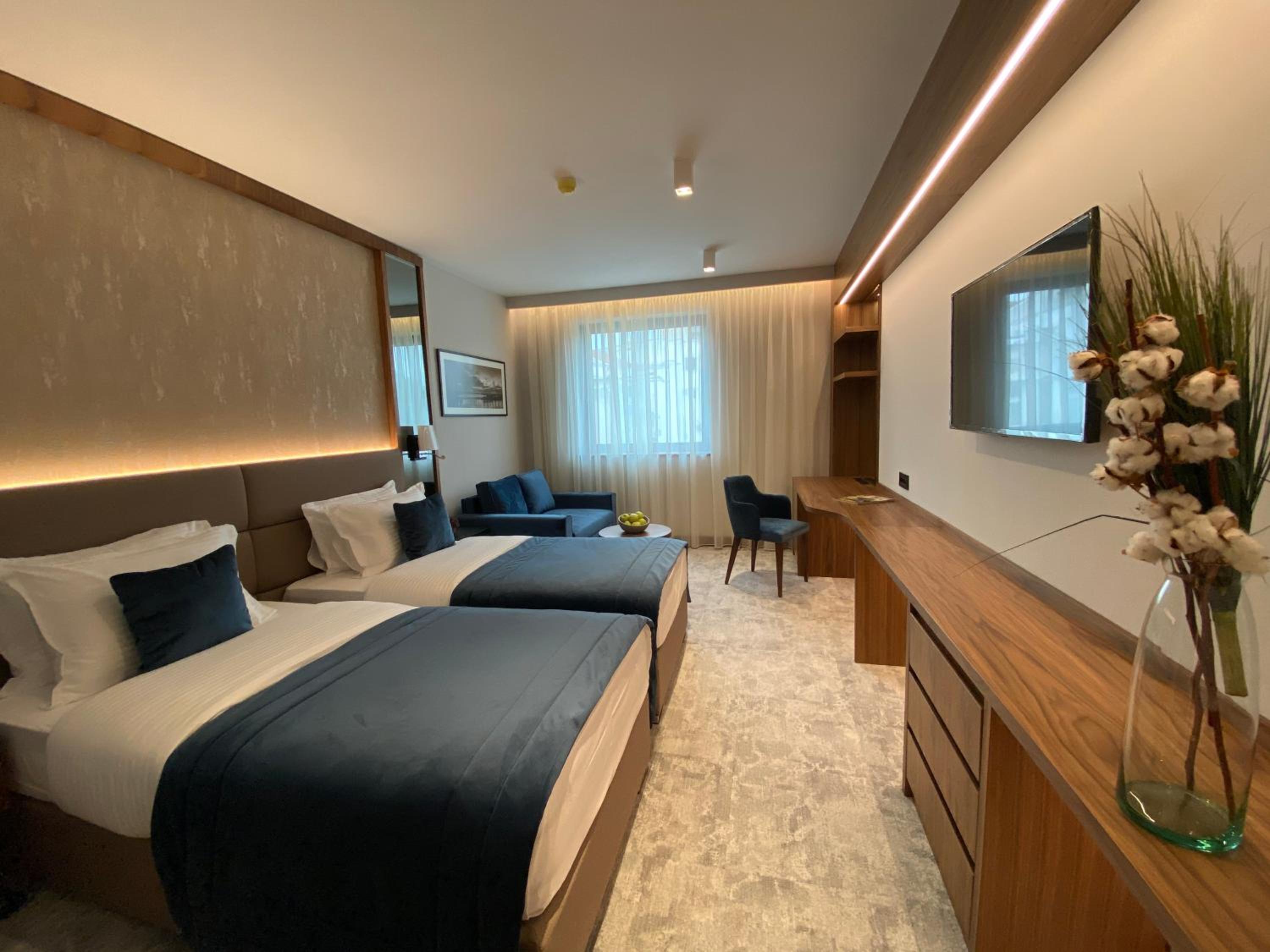 Standard Twin Room - Photo 1