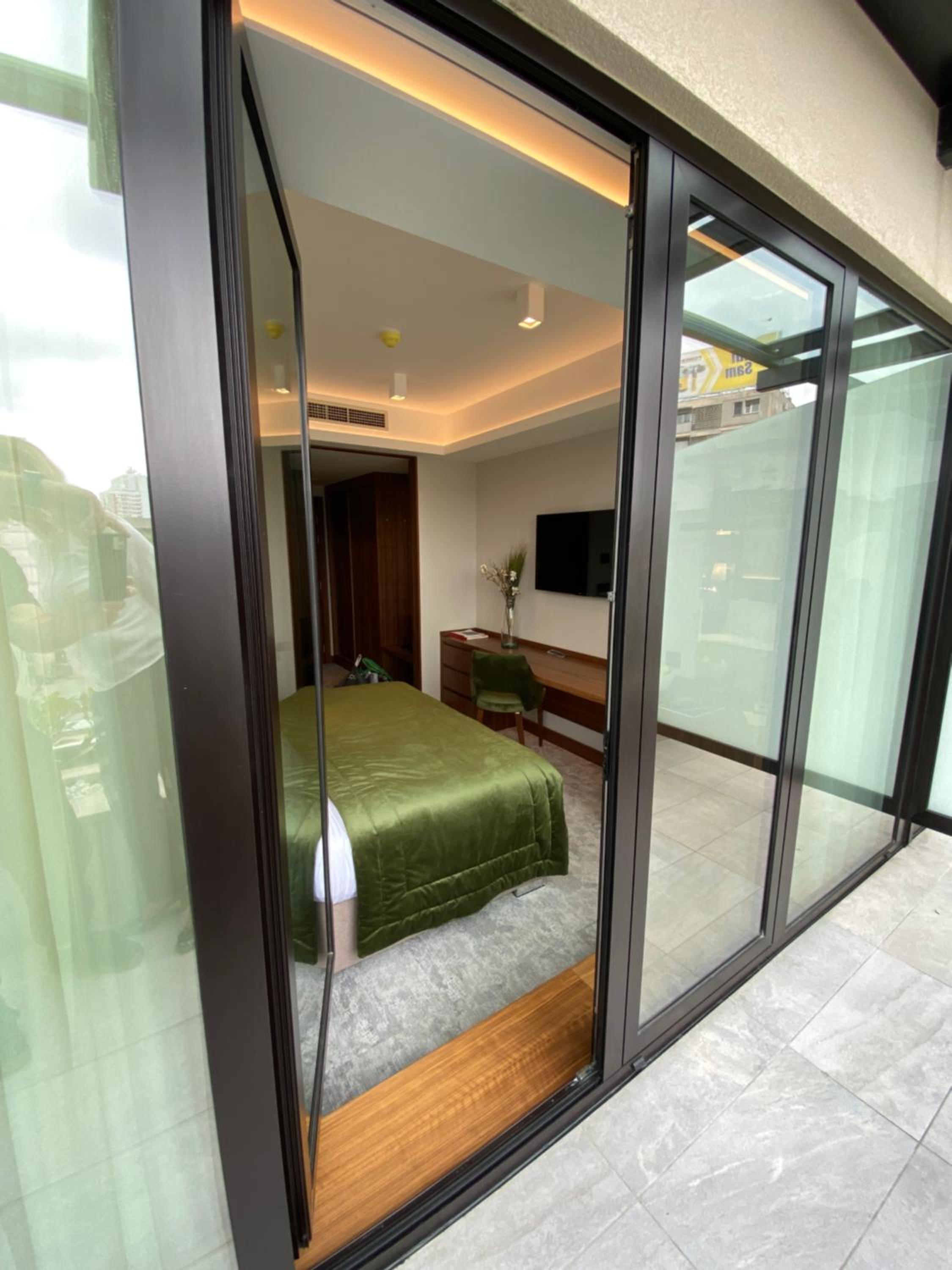 Double Room with Balcony - Photo 4