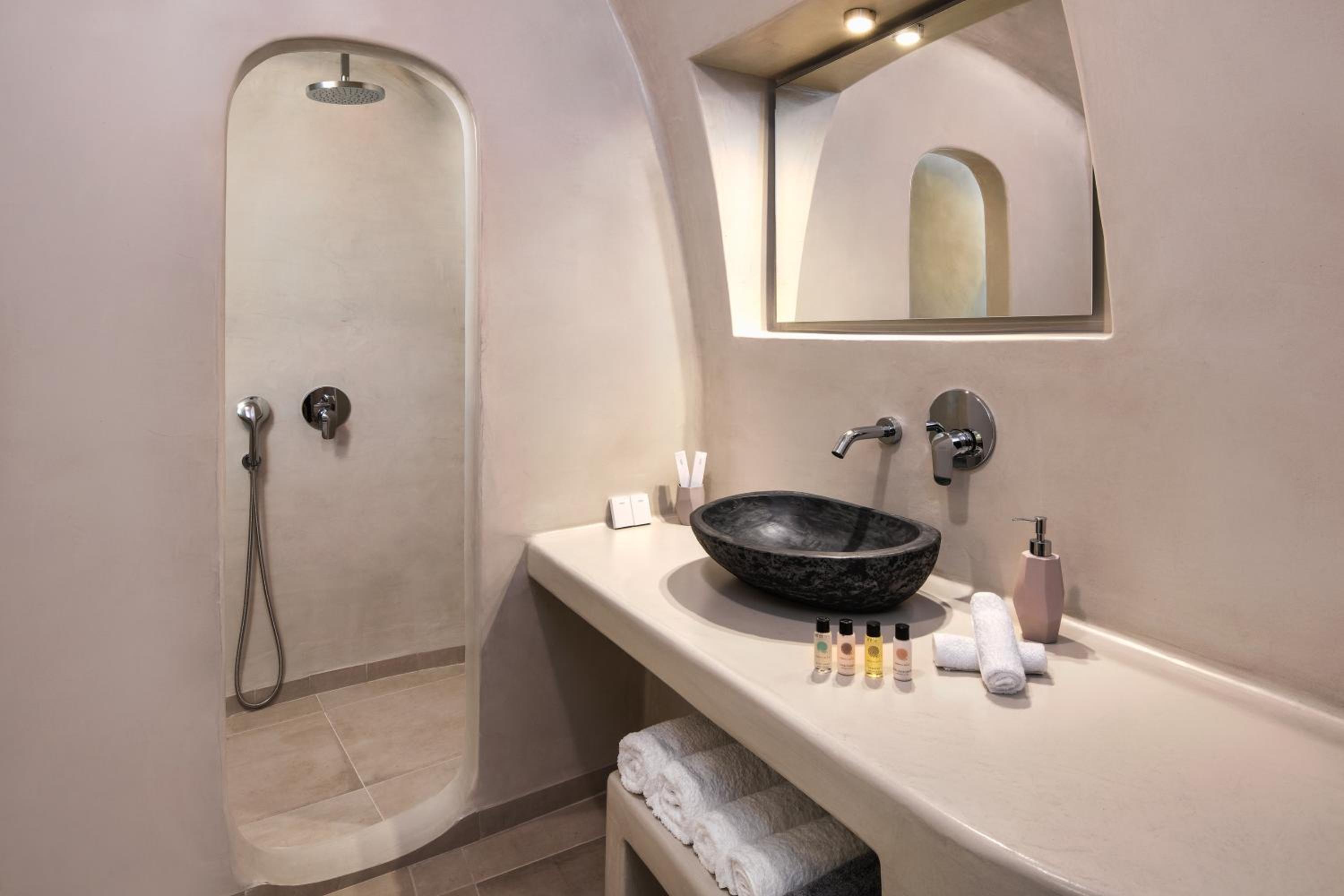 Junior Suite with Outdoor Hot Tub photo 2