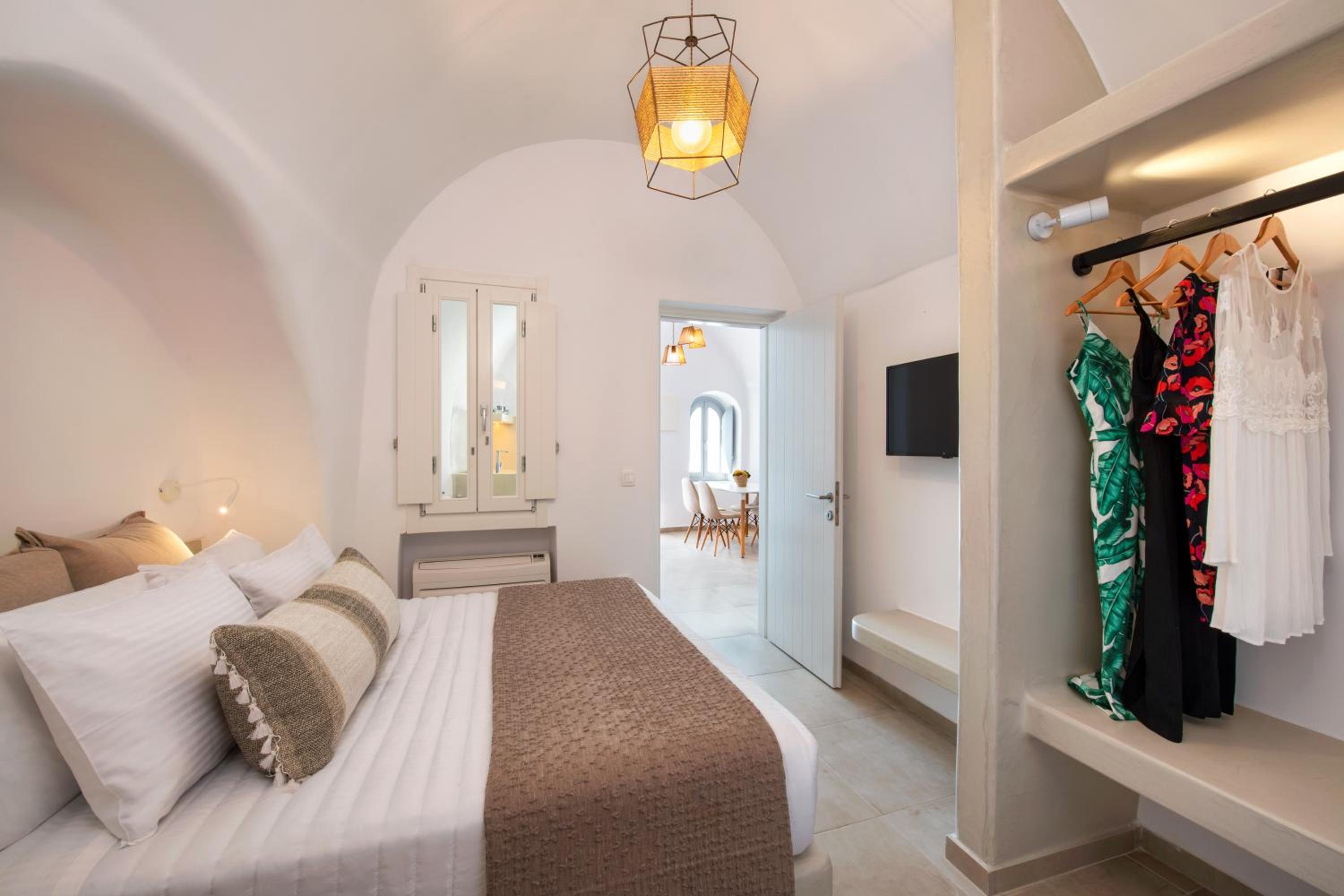 Senior Suite with Outdoor Hot Tub