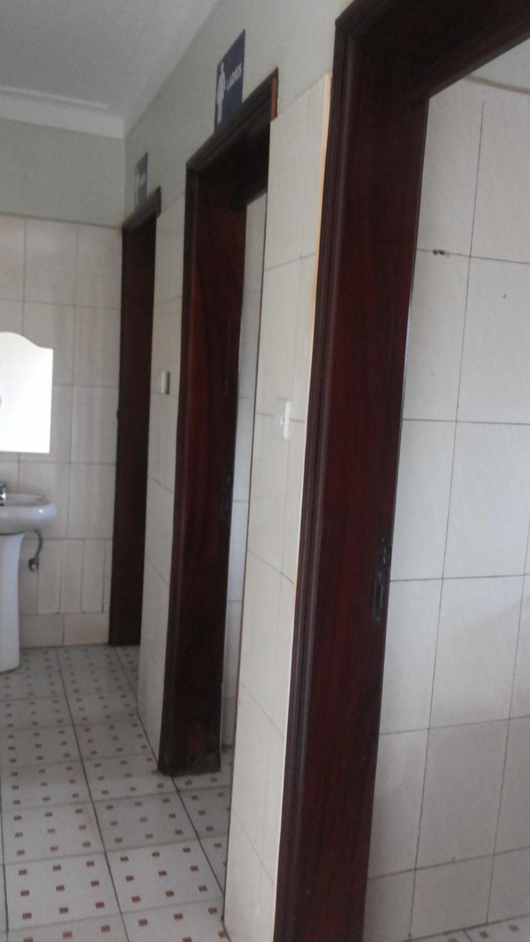 Standard Double Room With Shared Bathroom photo 1