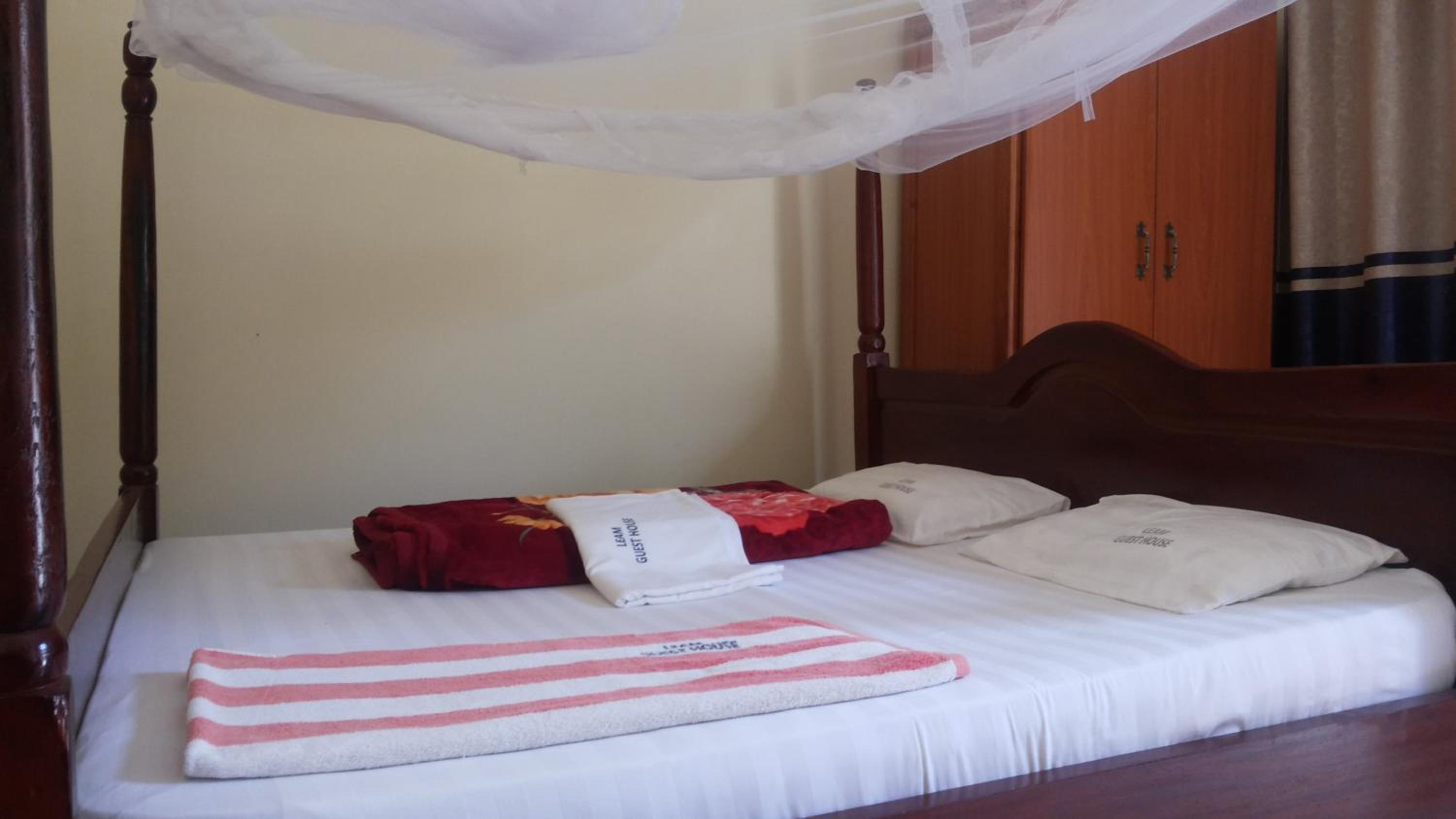 Standard Double Room With Fan photo 1