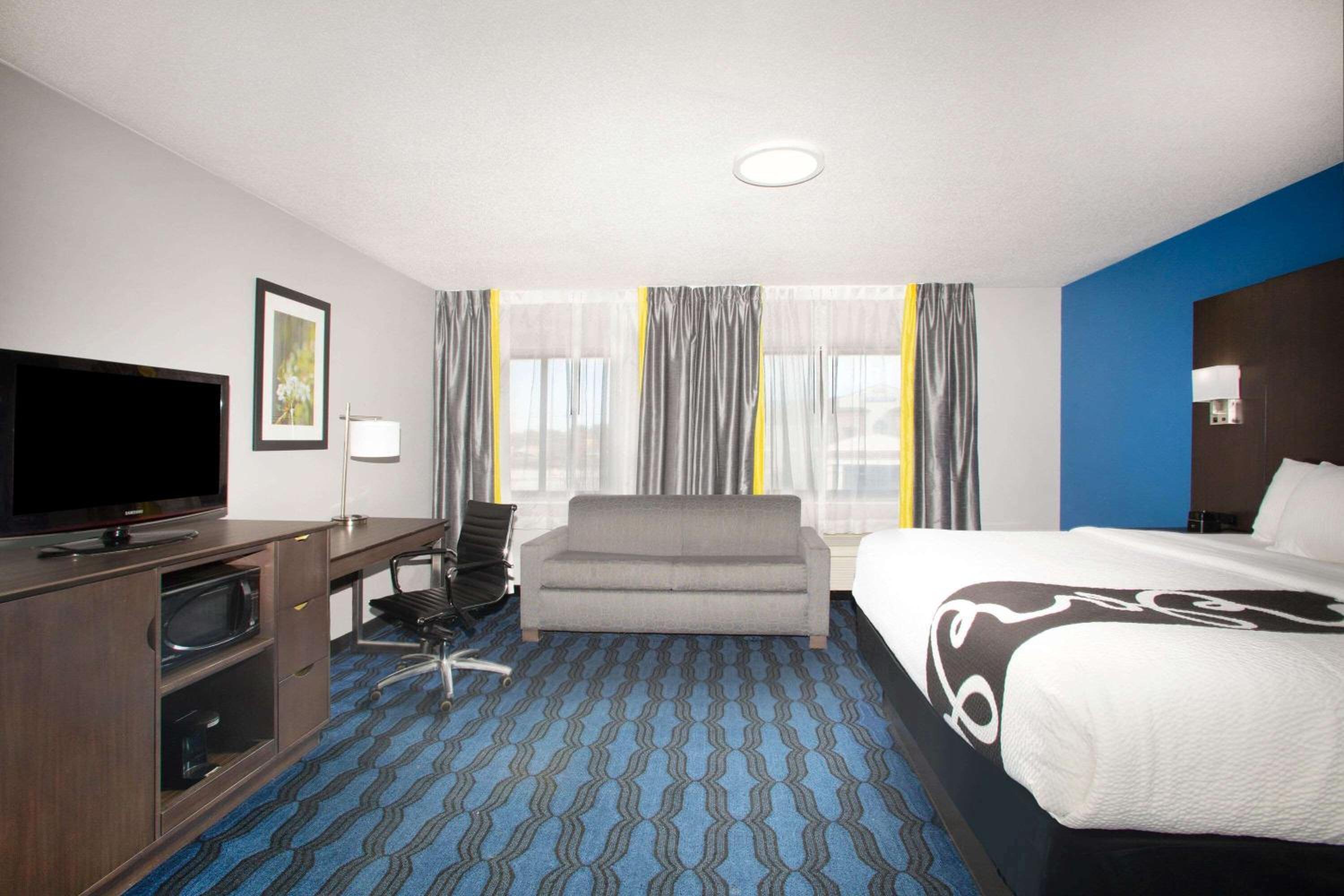 Executive King Room - Photo 3