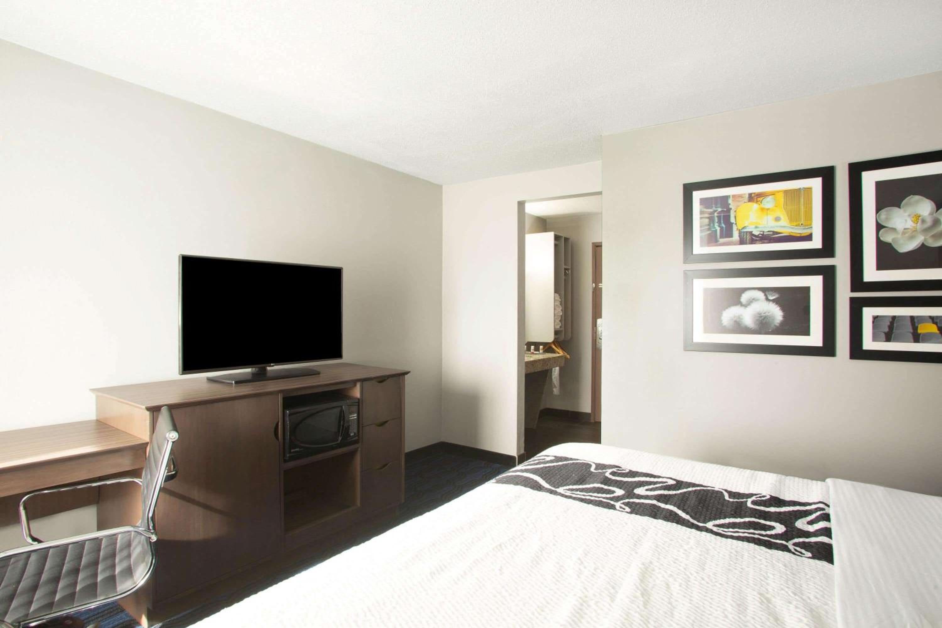 King Room - Disability Access - Photo 1