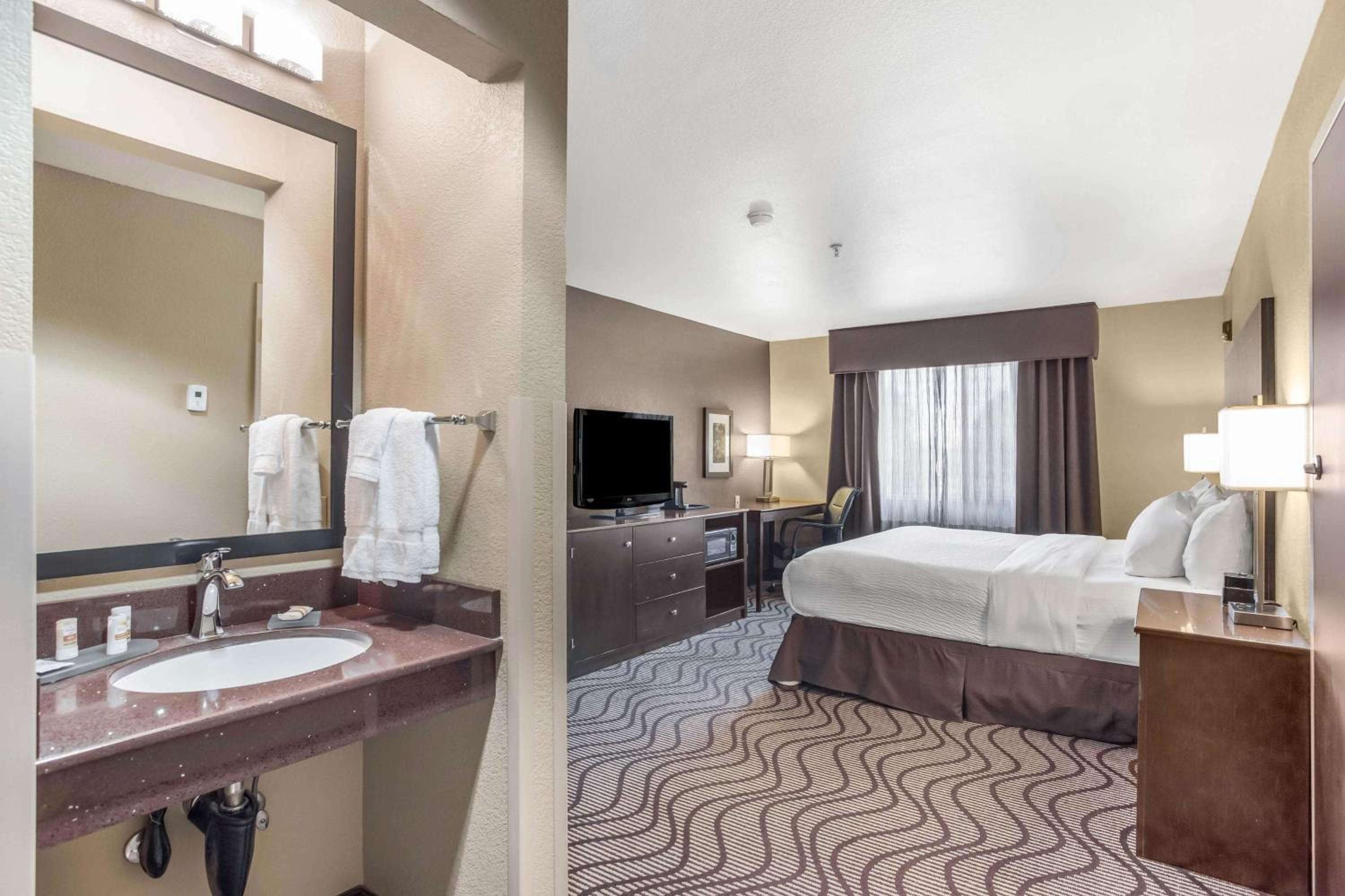 King Room - Disability Access - Photo 4