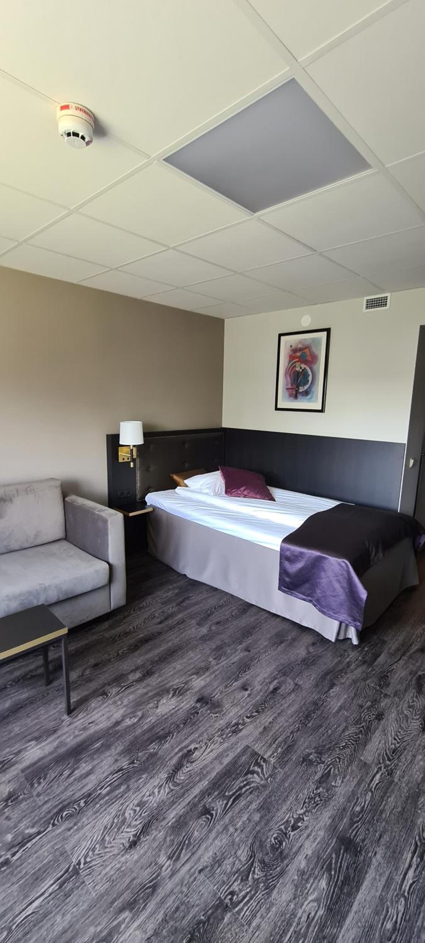Single Room photo 2