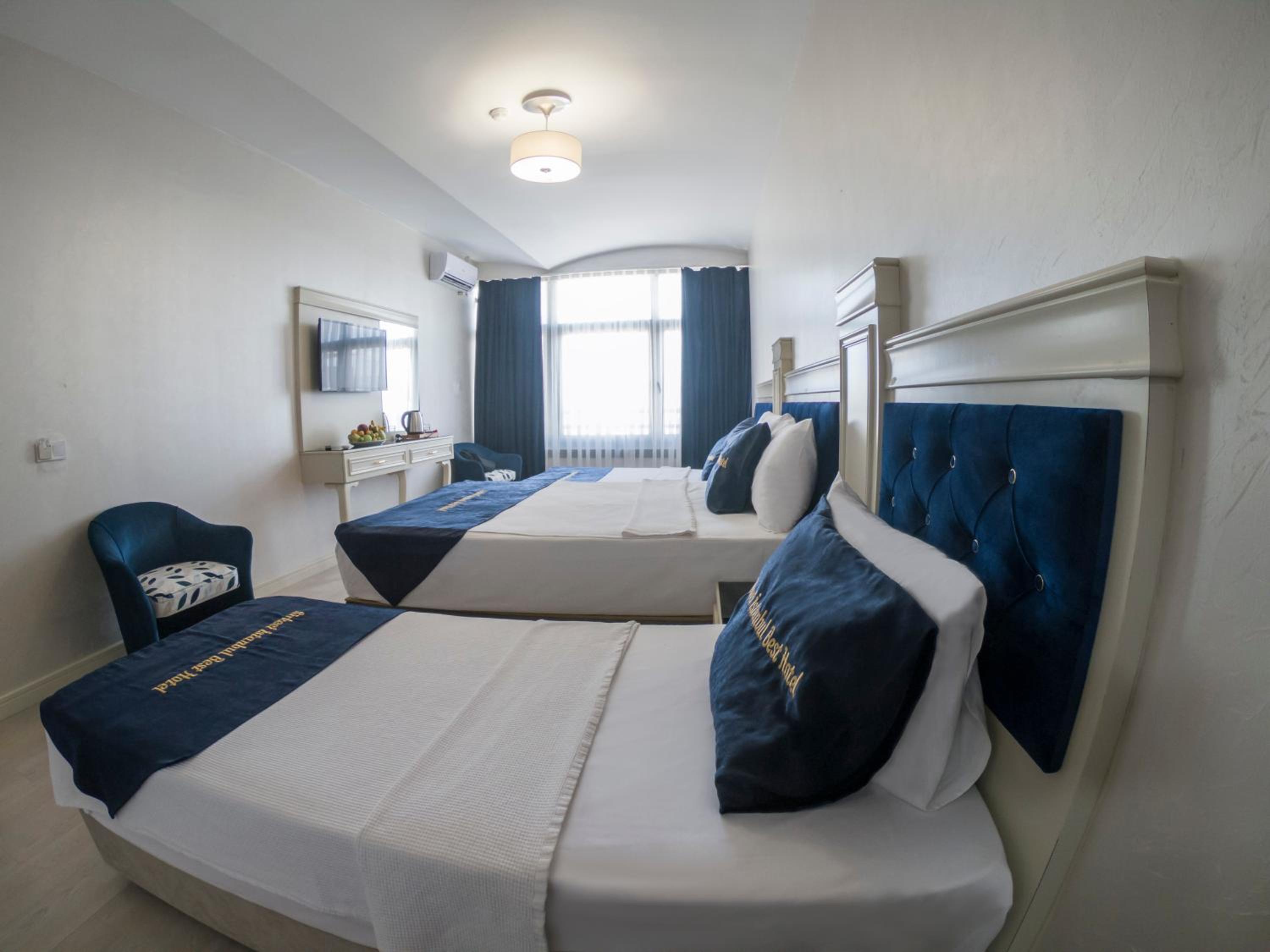 Quadruple Room with Sea View photo 3