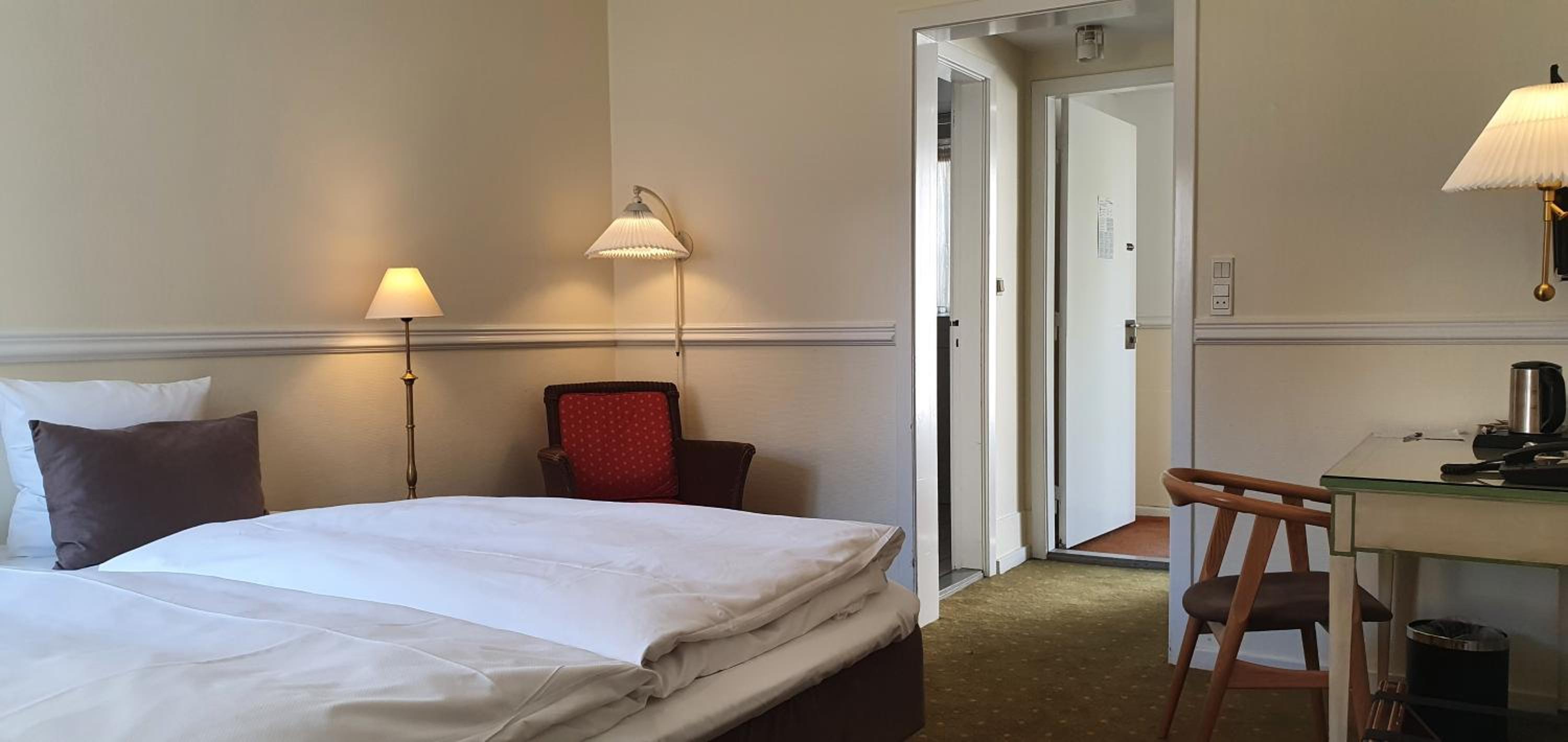 Standard Double Room - Photo 3