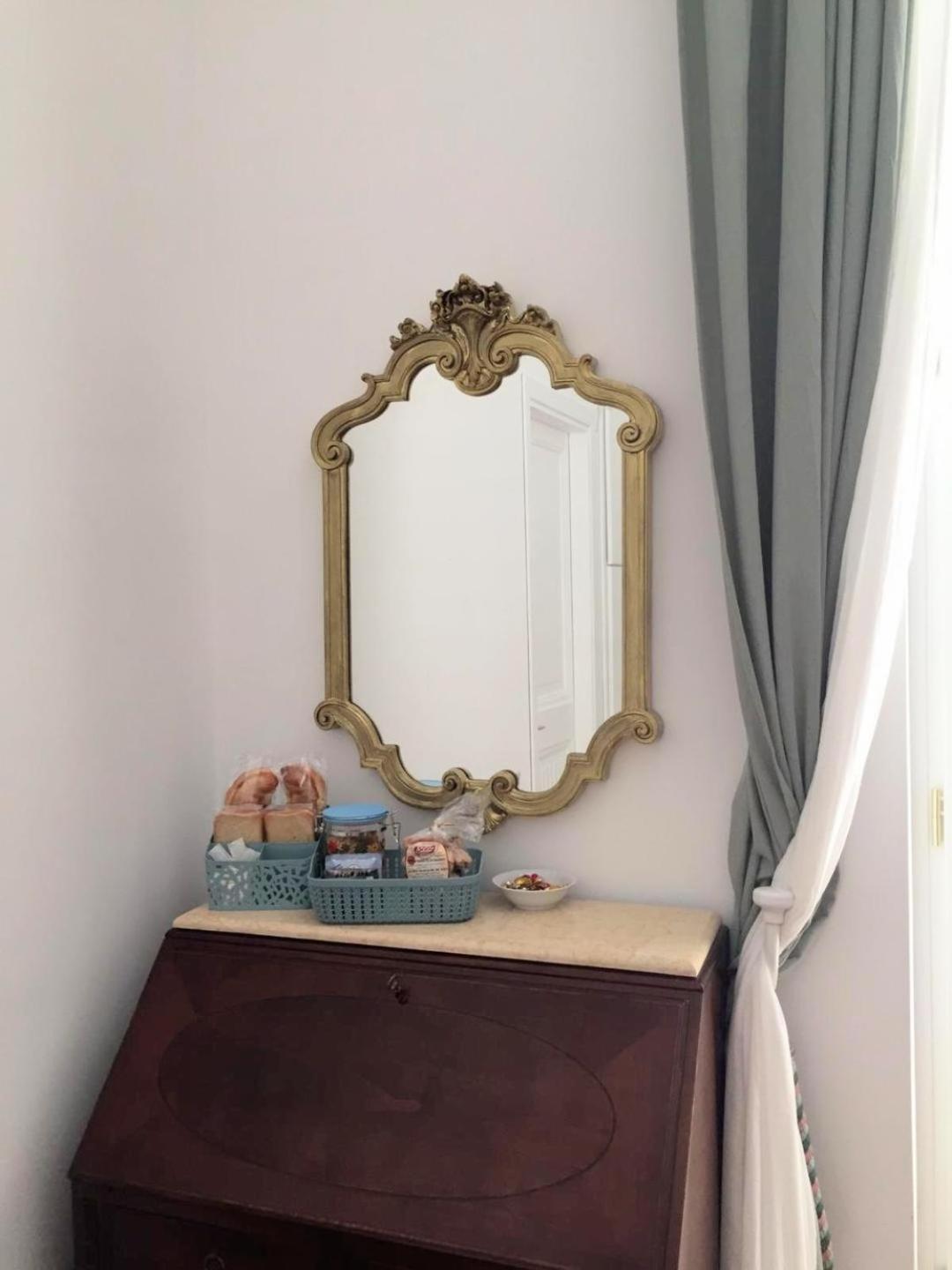 Double Room with Balcony - Photo 35
