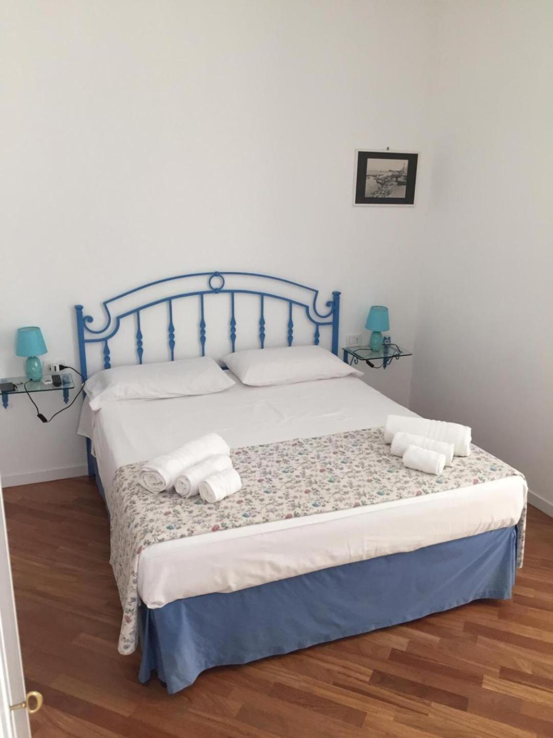 Double Room - Photo 36