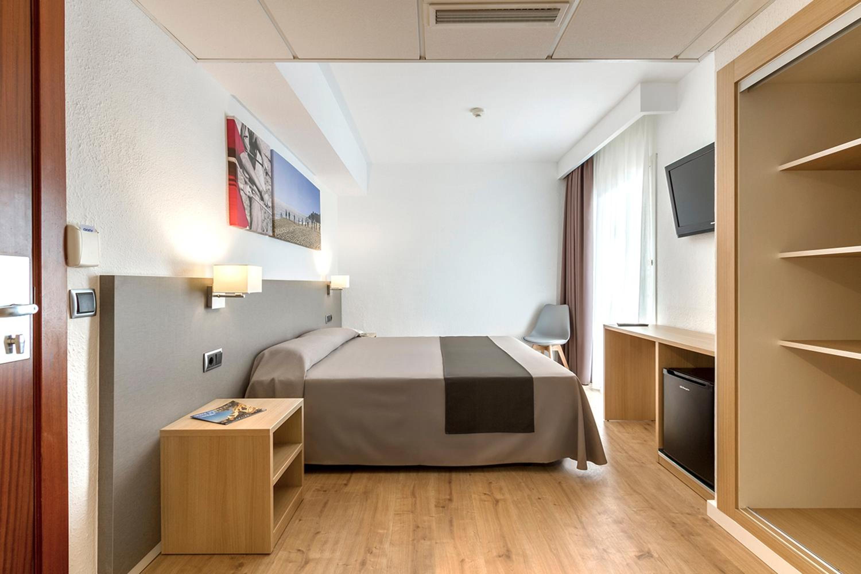 Habitación Doble con Vista a la Piscina